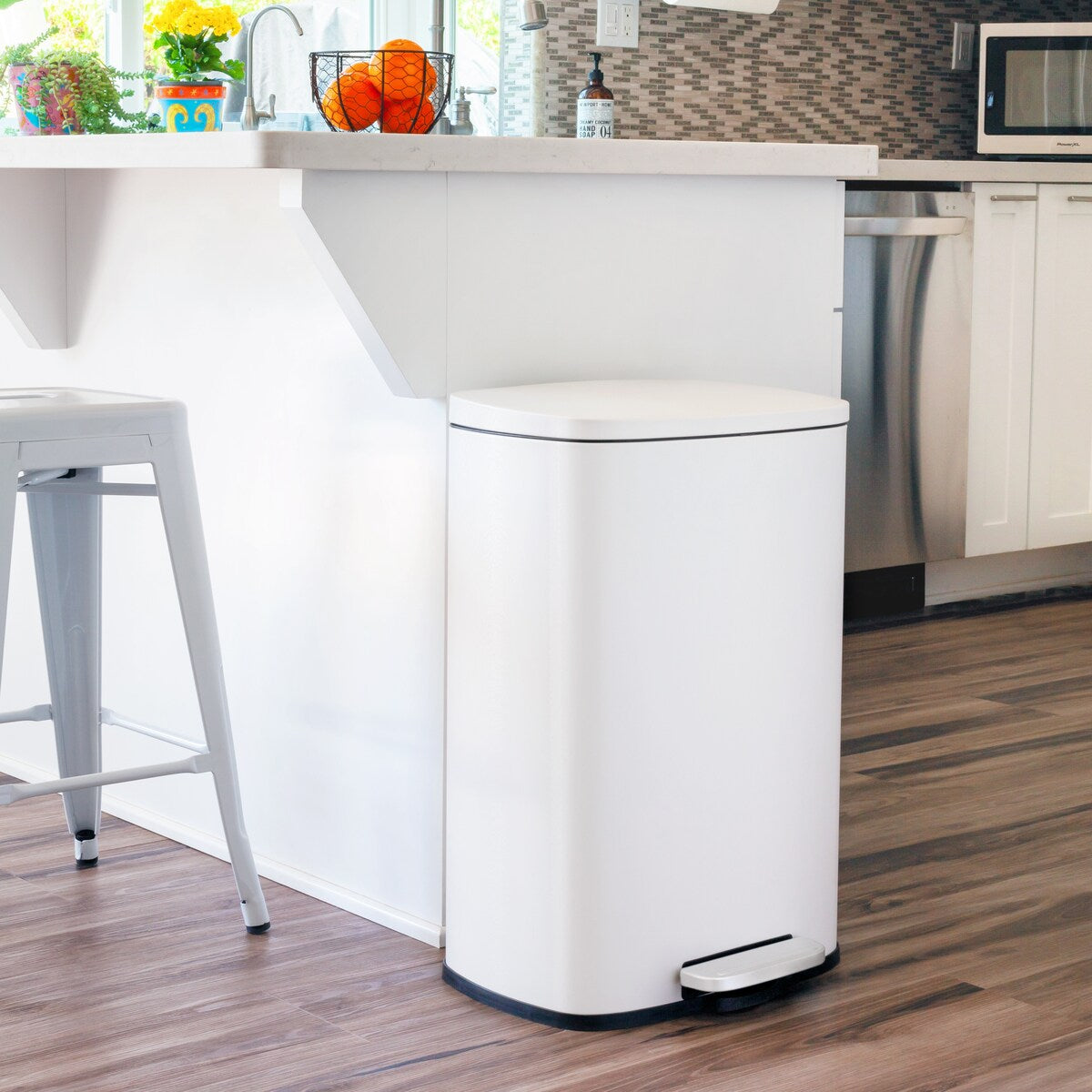 Poubelles rectangulaires Qualiazero de 13,2 gallons et deux de 1,3 gallon à pédale - Ensemble familial