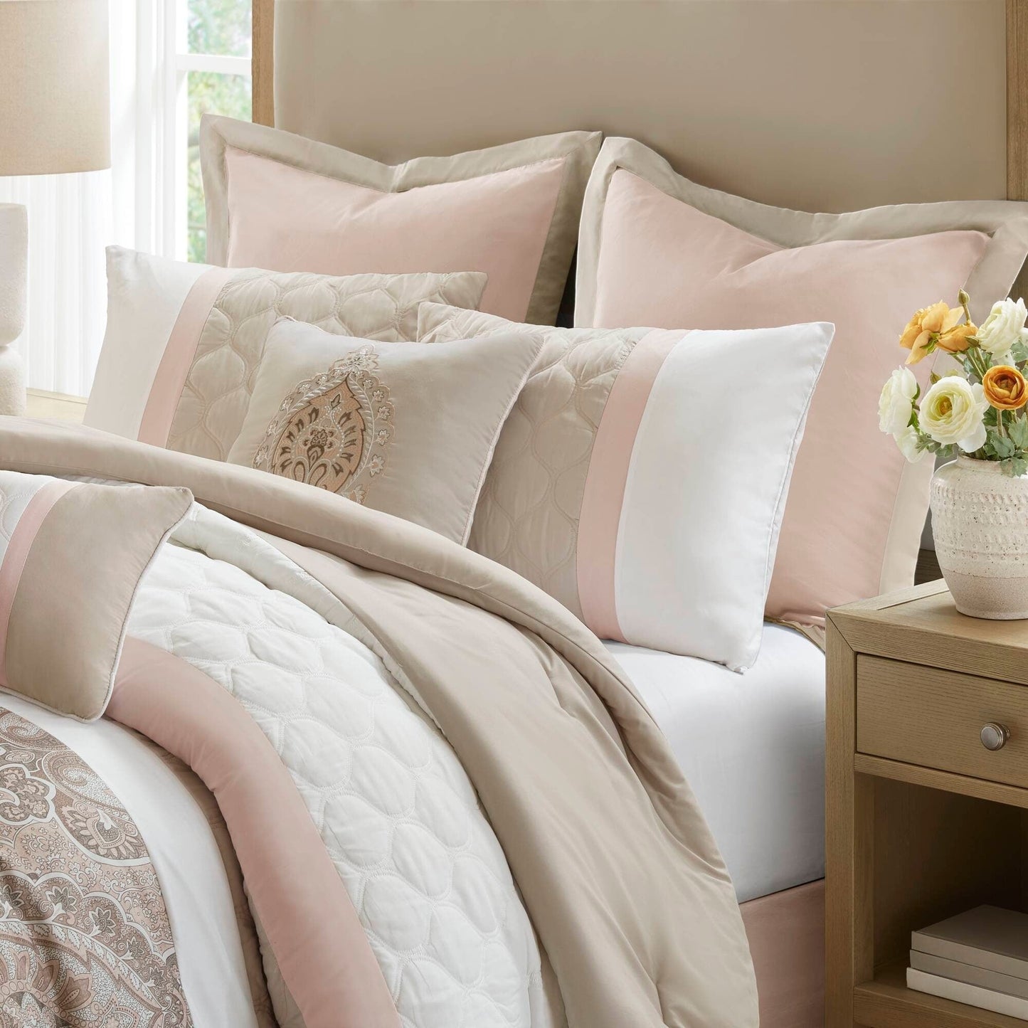 Ensemble de couette 8 pièces Josefina de 510 Design