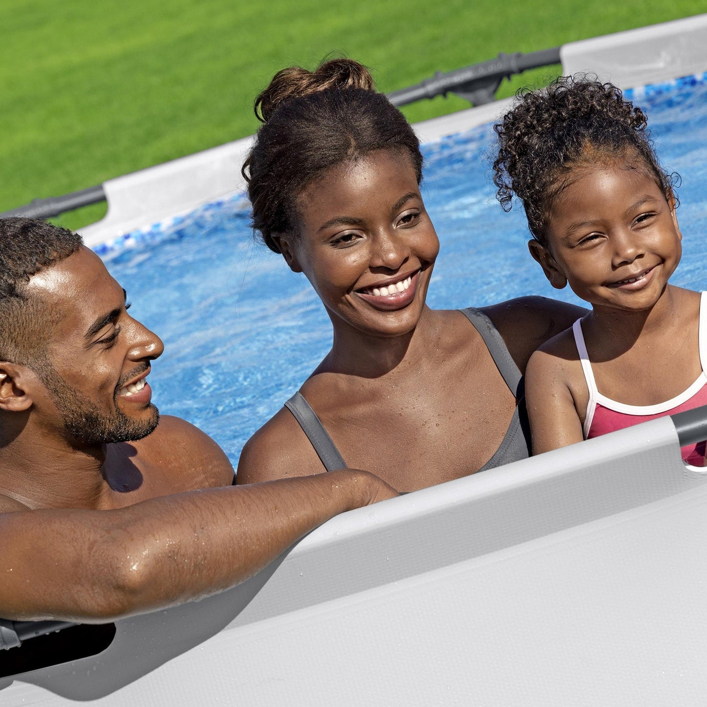 Piscine extérieure hors sol ronde Bestway Steel Pro MAX 10'x30 avec pompe - 10 pi x 30 po