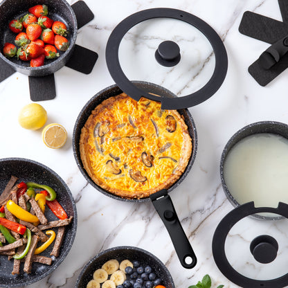 Batterie de cuisine Country Kitchen pour camping-car - 13 pièces de casseroles et poêles en aluminium avec poignée amovible, compatible four