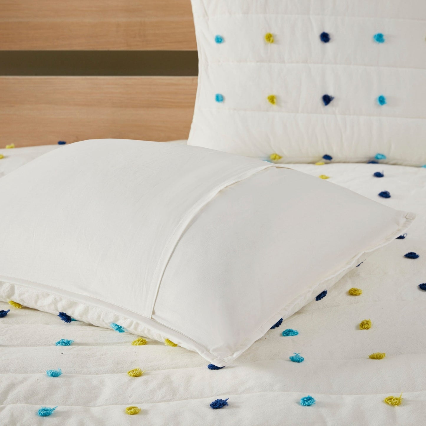 Ensemble de courtepointe en coton jacquard à pompons Ensley pour enfants Intelligent Design avec coussins décoratifs