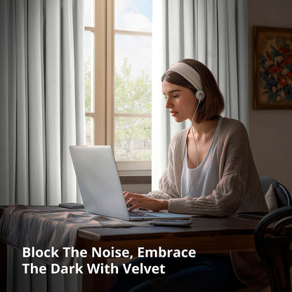 Rideau occultant en velours signature Exclusive Fabrics (1 panneau)