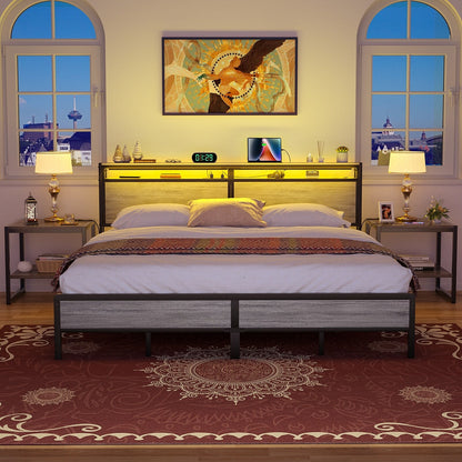 Cadre de lit plateforme en bois de style ferme avec station de charge et lumières LED