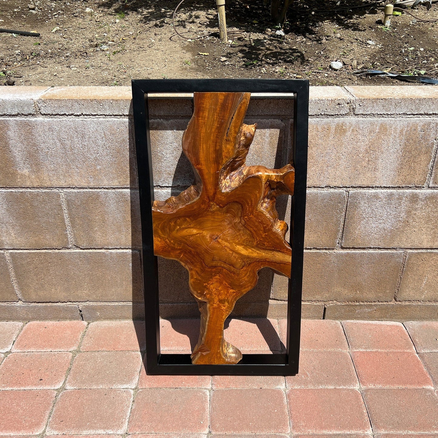 Décoration murale en teck Greenage, sculpture murale abstraite à bord naturel