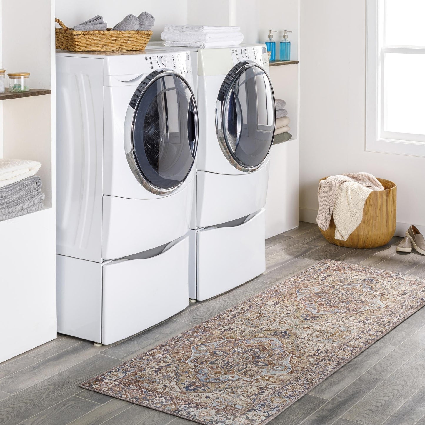 Tapis de sol Livabliss Iris à médaillon traditionnel revisité