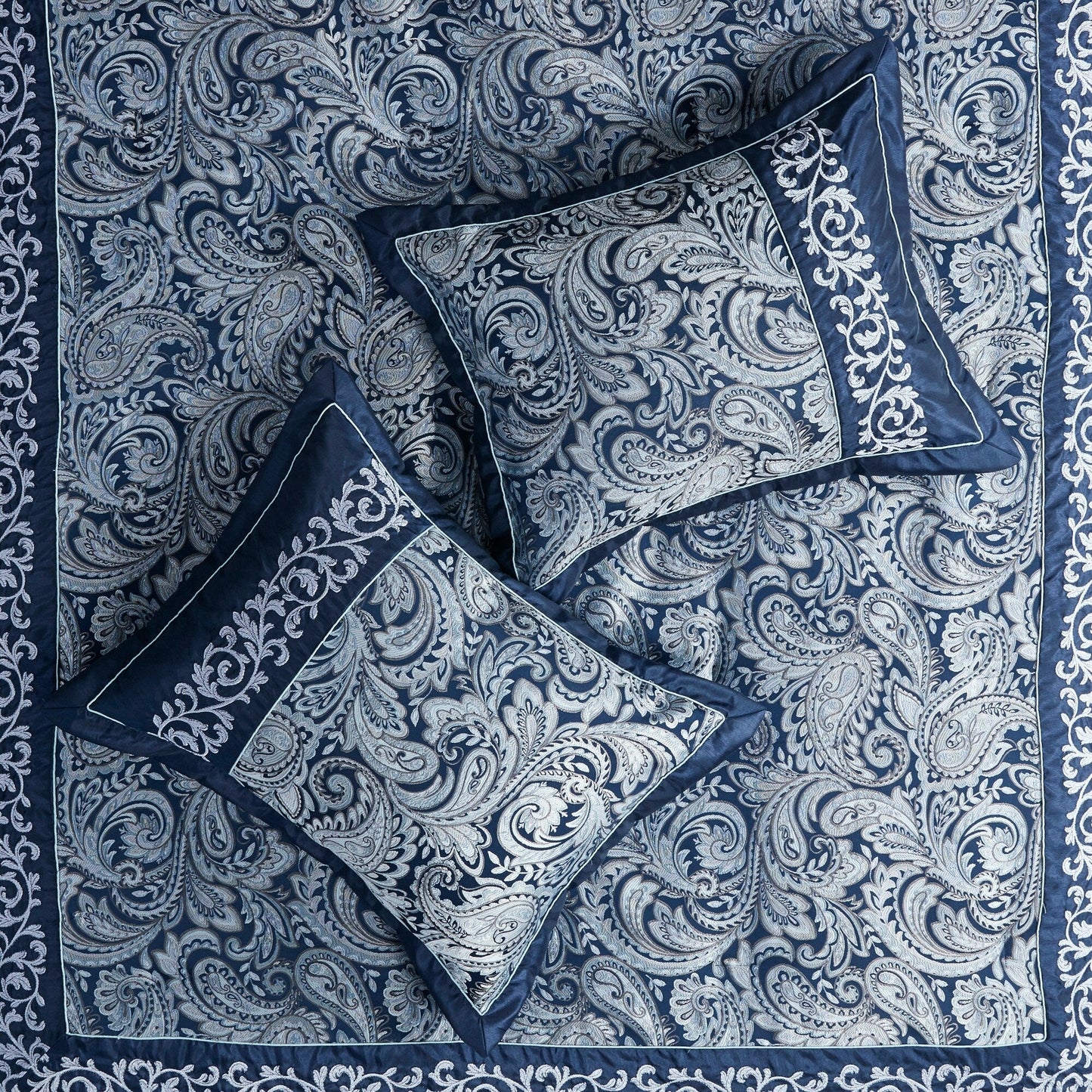 Ensemble de couette jacquard 7 pièces Madison Park Elaine bleu marine