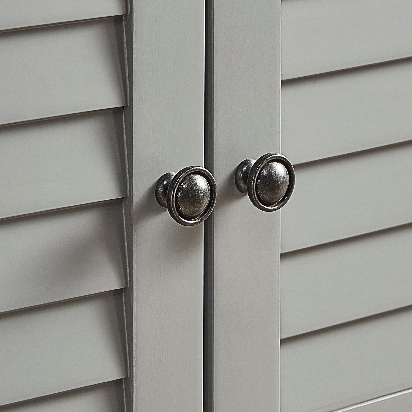 Banc de rangement à porte à volets Maybelle avec coussin en velours par iNSPIRE Q Classic