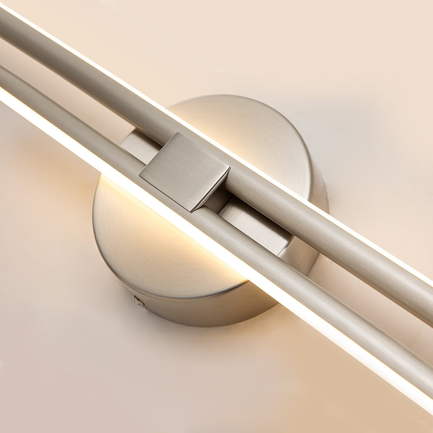 Applique murale minimaliste en métal linéaire à LED dimmable à 2 lumières