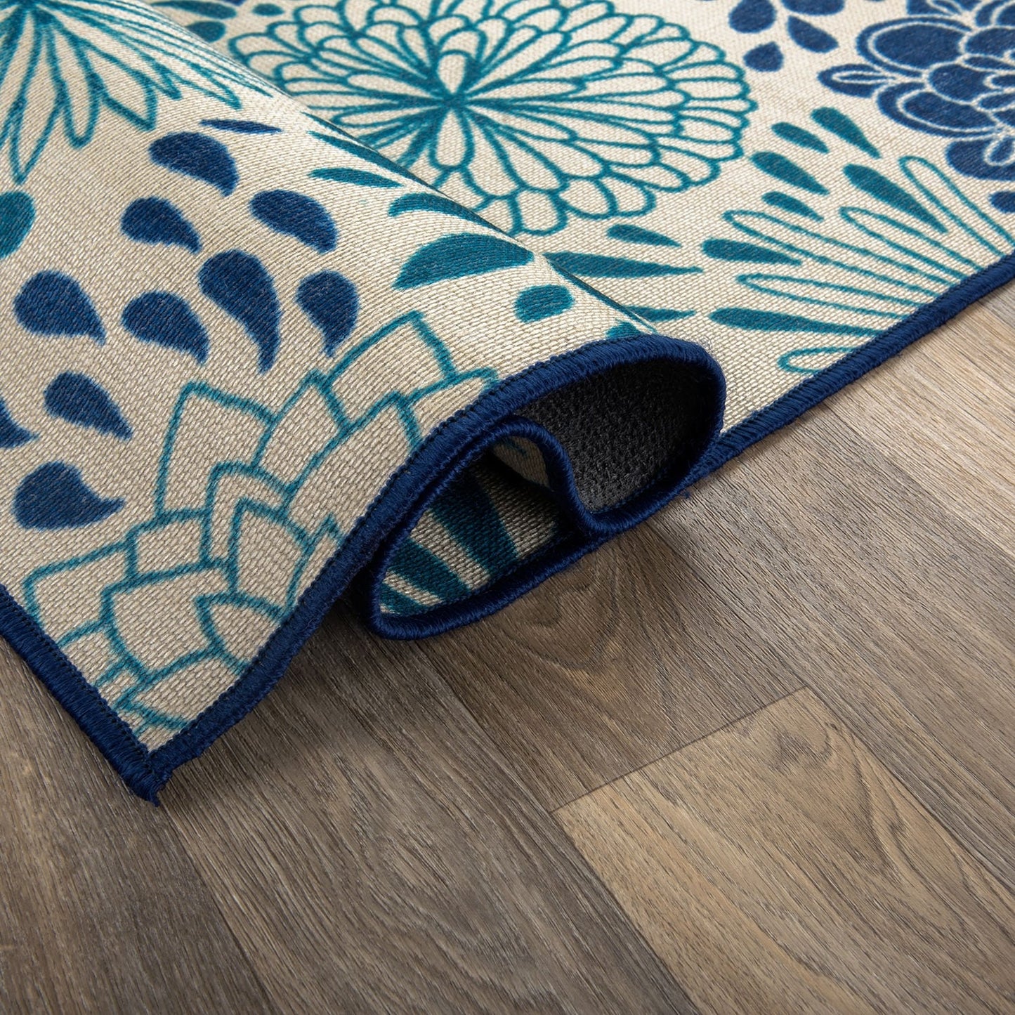 Tapis d'intérieur/extérieur tissé plat à motifs floraux modernes