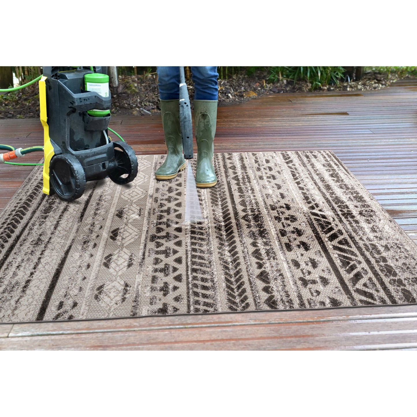 Tapis d'intérieur/extérieur à rayures modernes et géométriques délavées de World Rug Gallery