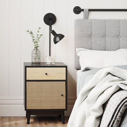 Applique murale Nathan James Tamlin à bras articulé, 1 lumière, avec prise et interrupteur marche/arrêt