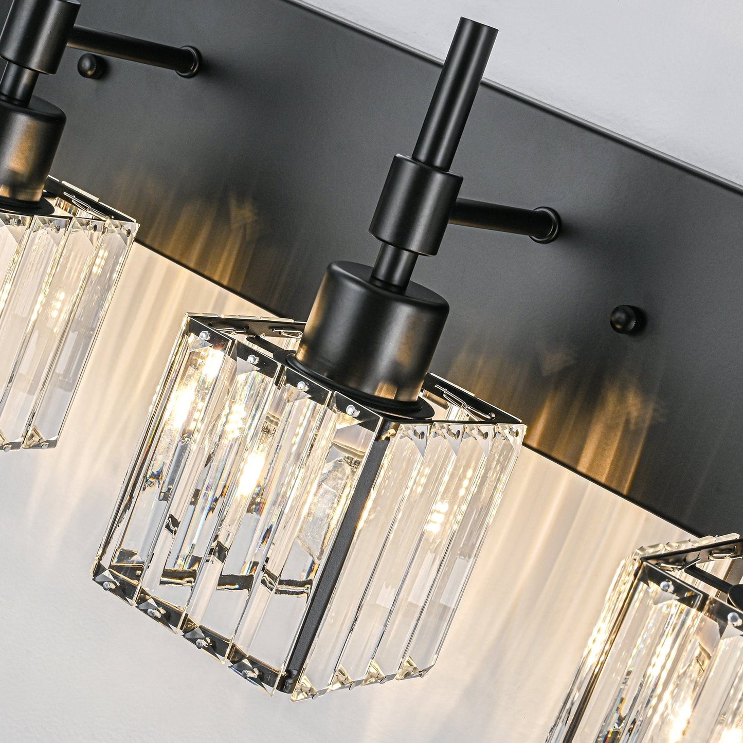 Luminaires de salle de bain en cristal à intensité variable Ora Modern sur miroir Glam Vanity Lights