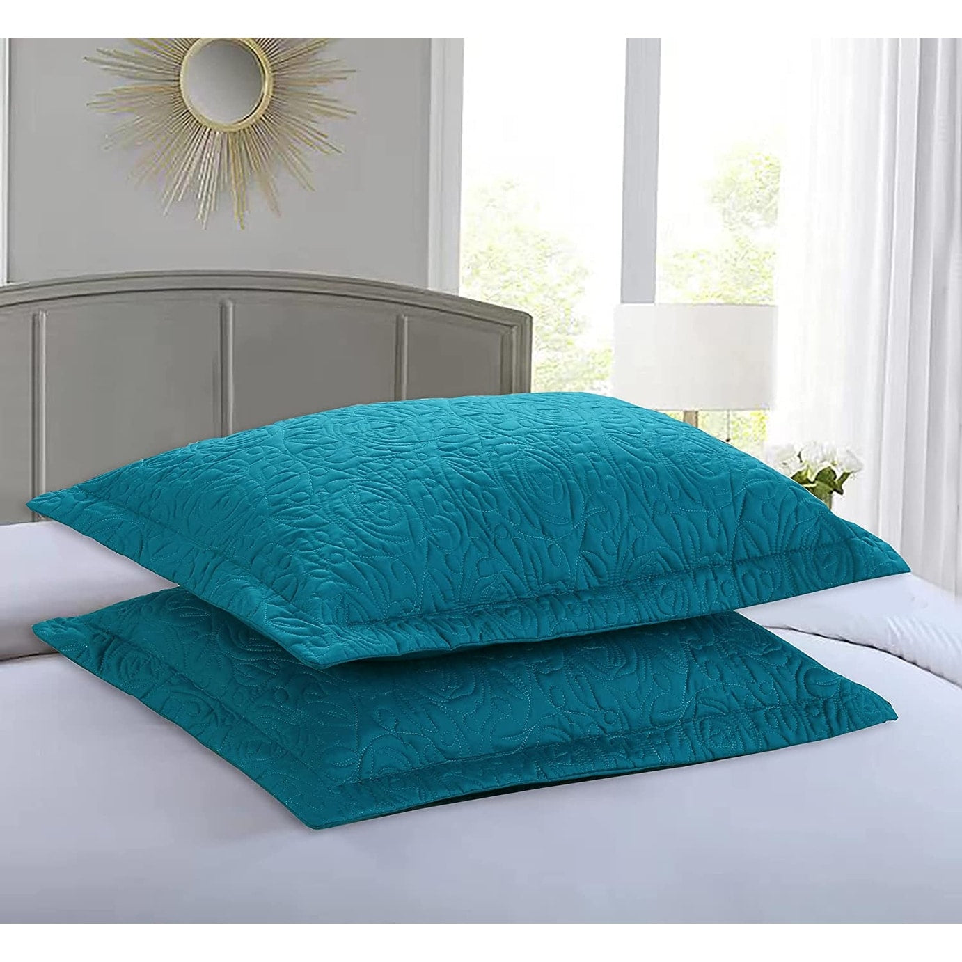 Taie d'oreiller brodée Porch &amp; Den Manor (lot de 2)