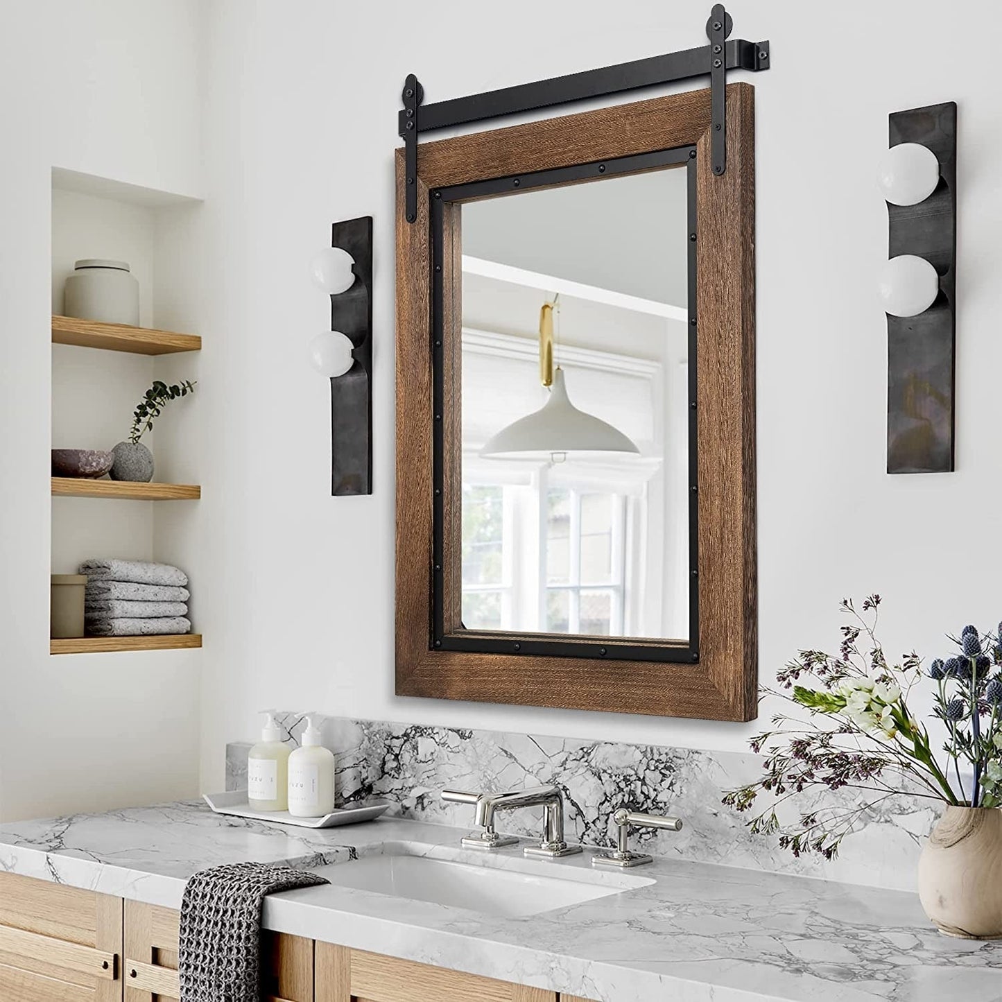 Miroir mural de salle de bain en bois naturel style porte de grange