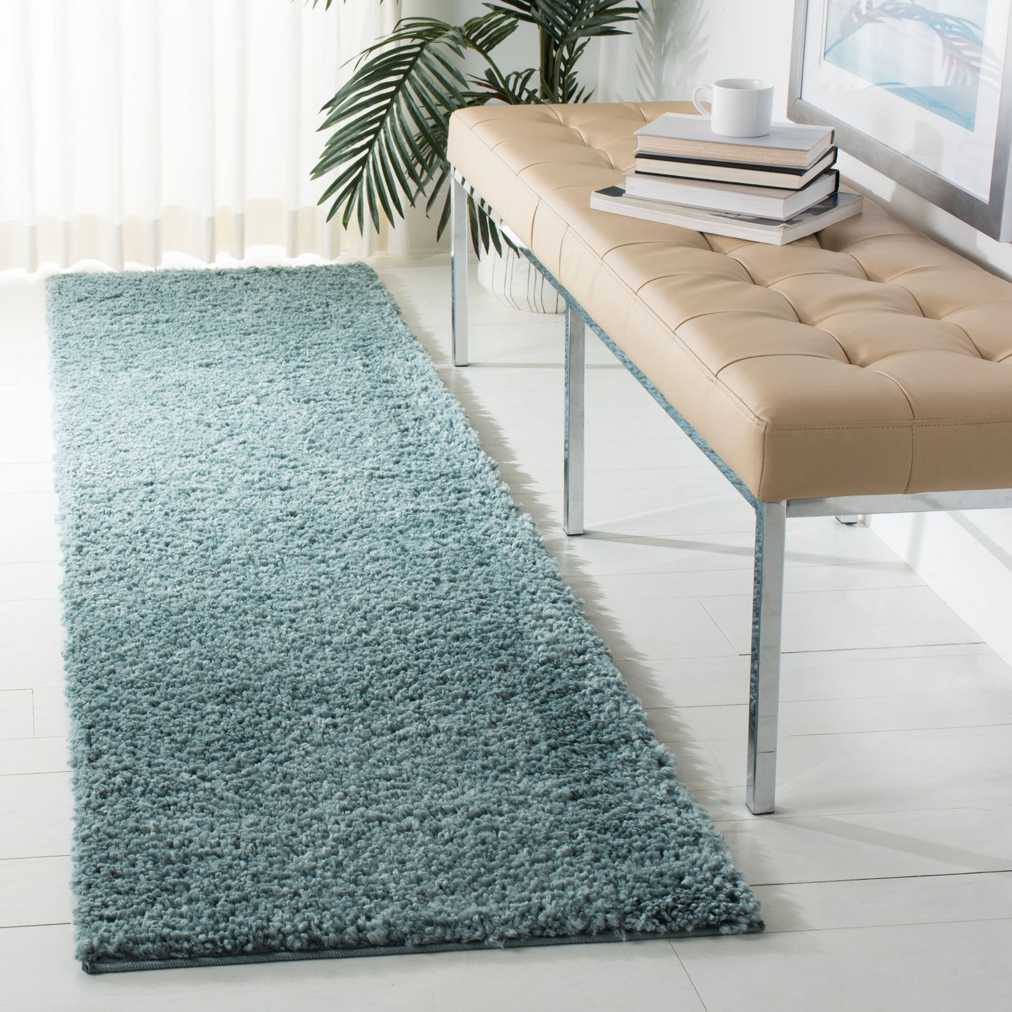 Tapis SAFAVIEH August Wilhelma Shag uni de 3 cm d'épaisseur