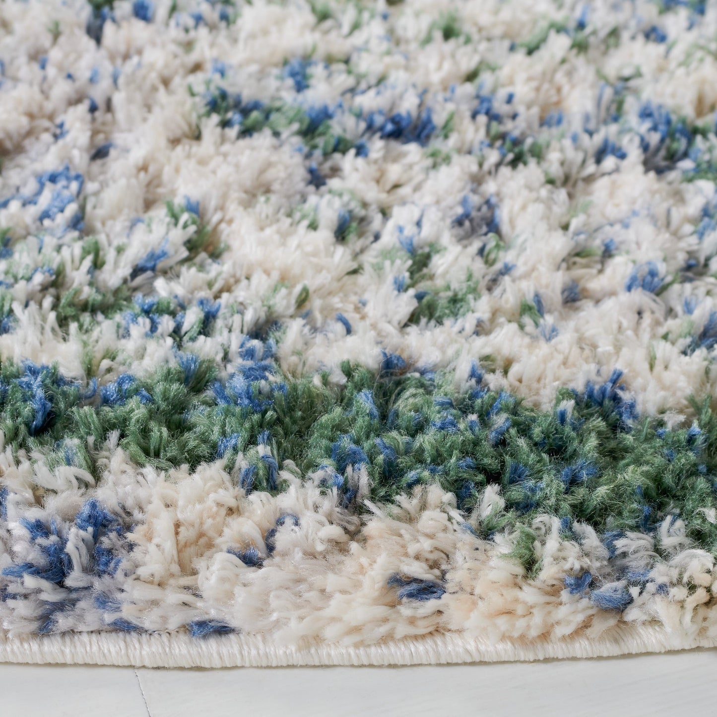 Tapis berbère Shag Tikvah moderne SAFAVIEH de 3 cm d'épaisseur