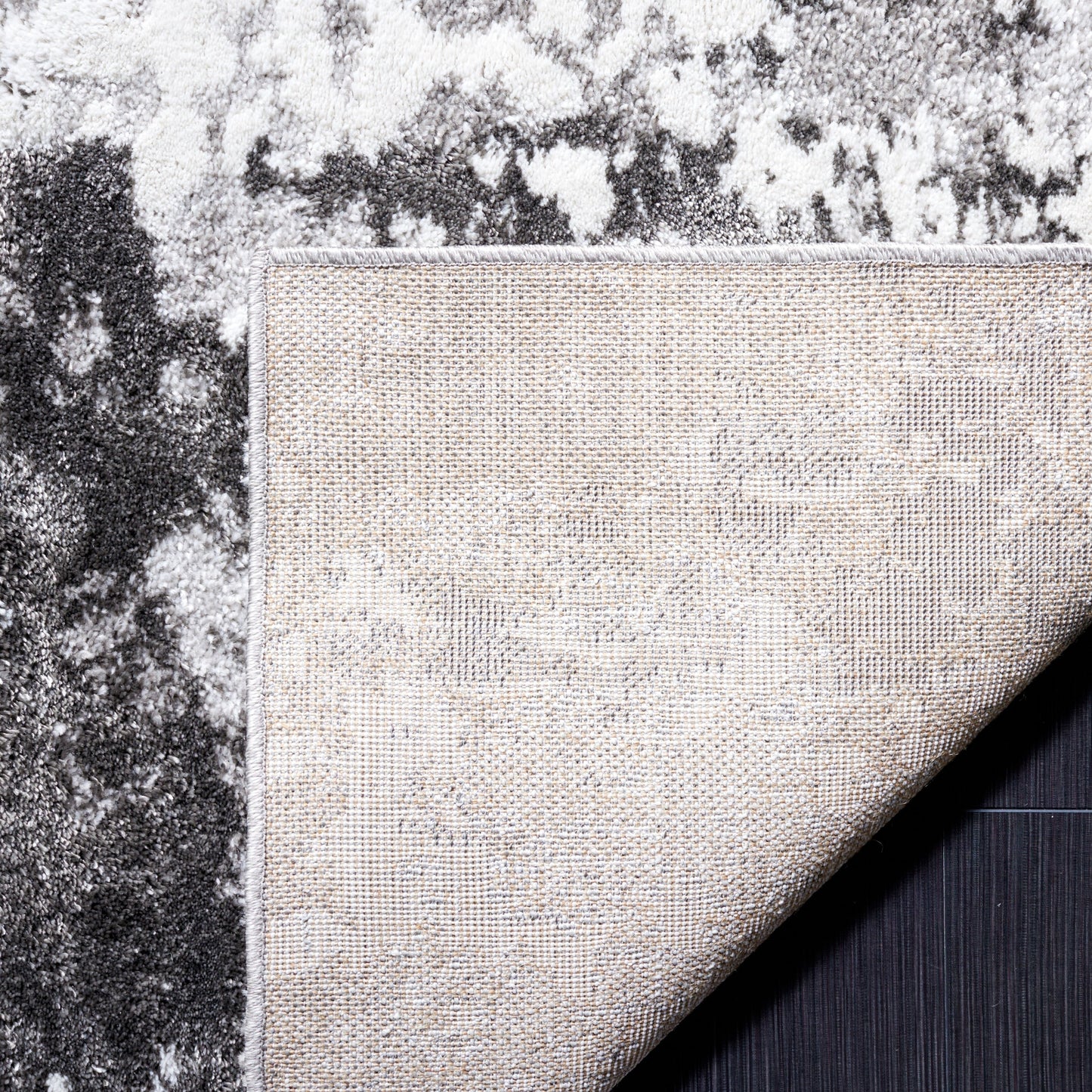 Tapis abstrait moderne SAFAVIEH Century Dagnija