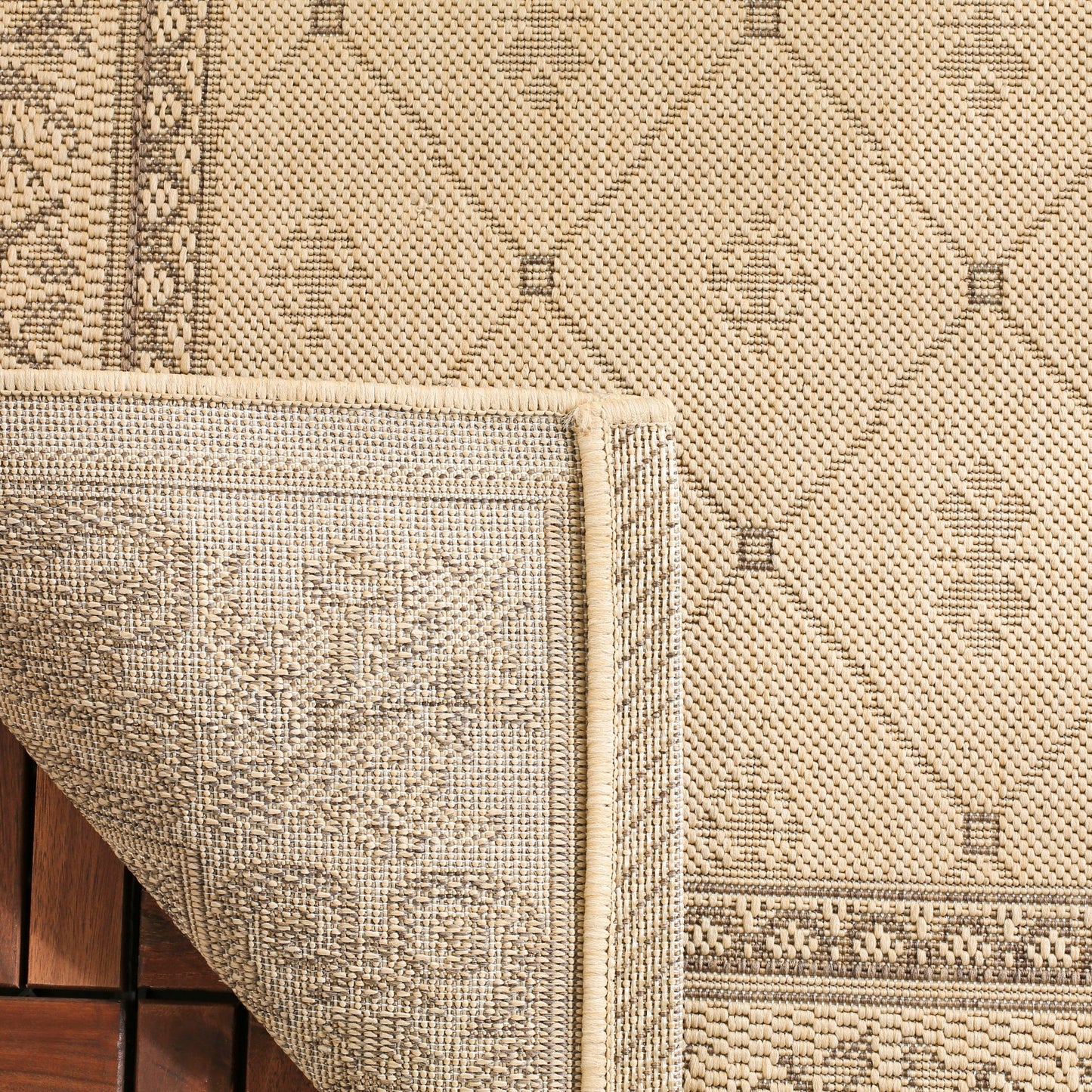 Tapis de jardin imperméable SAFAVIEH Courtyard Hendrina pour intérieur/extérieur