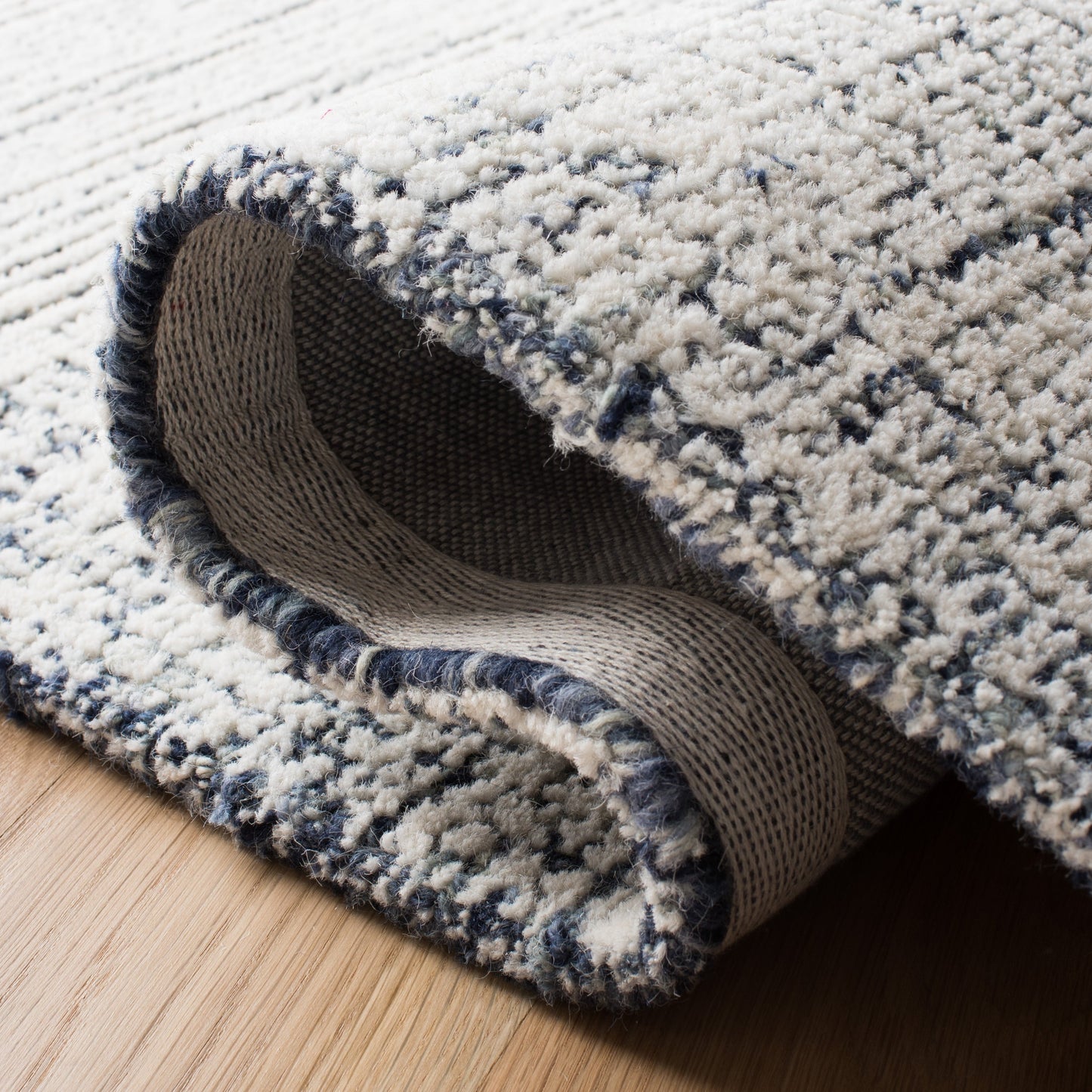 Tapis moderne en laine abstrait Rachel fait main SAFAVIEH