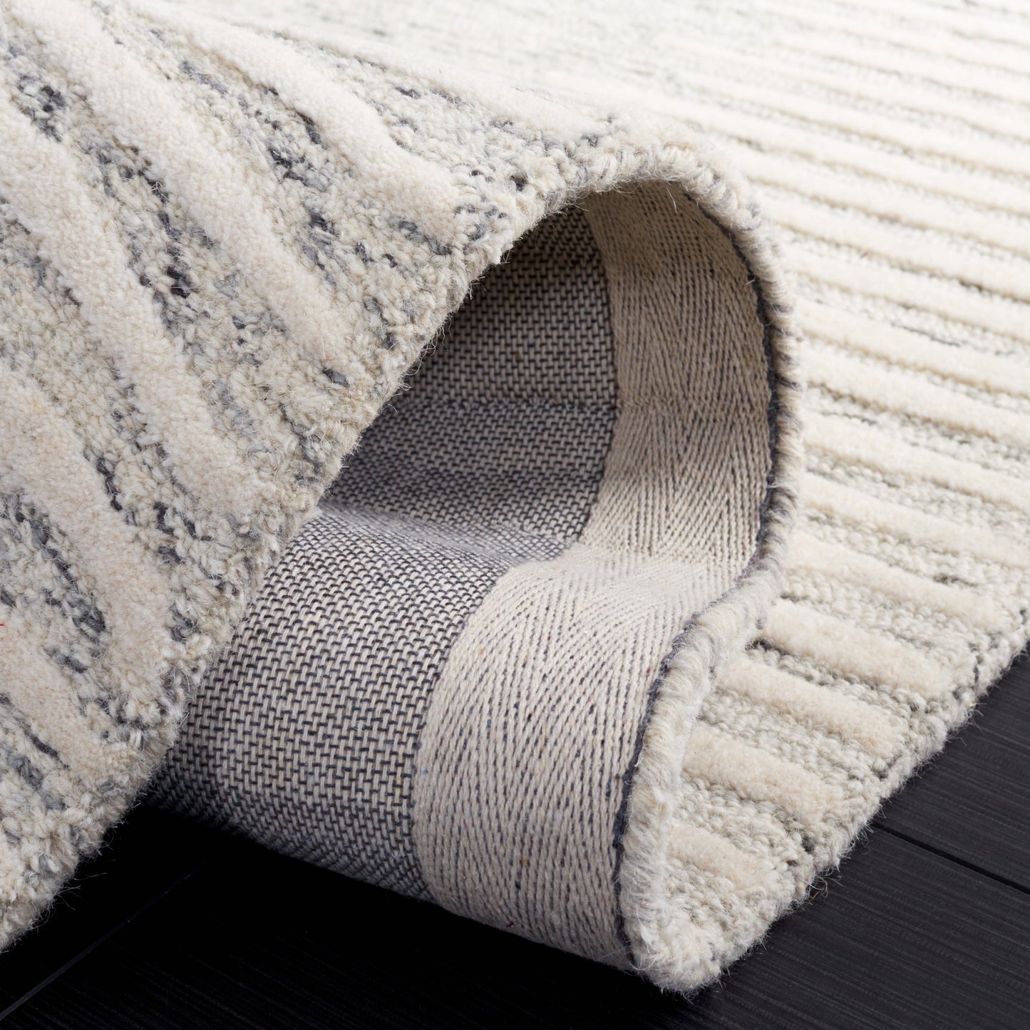 Tapis moderne en laine abstrait Sofoula fait main SAFAVIEH