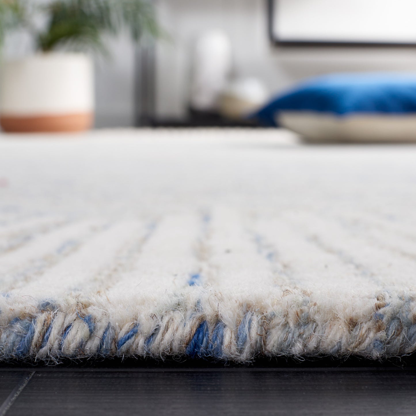 Tapis moderne en laine abstrait Sofoula fait main SAFAVIEH