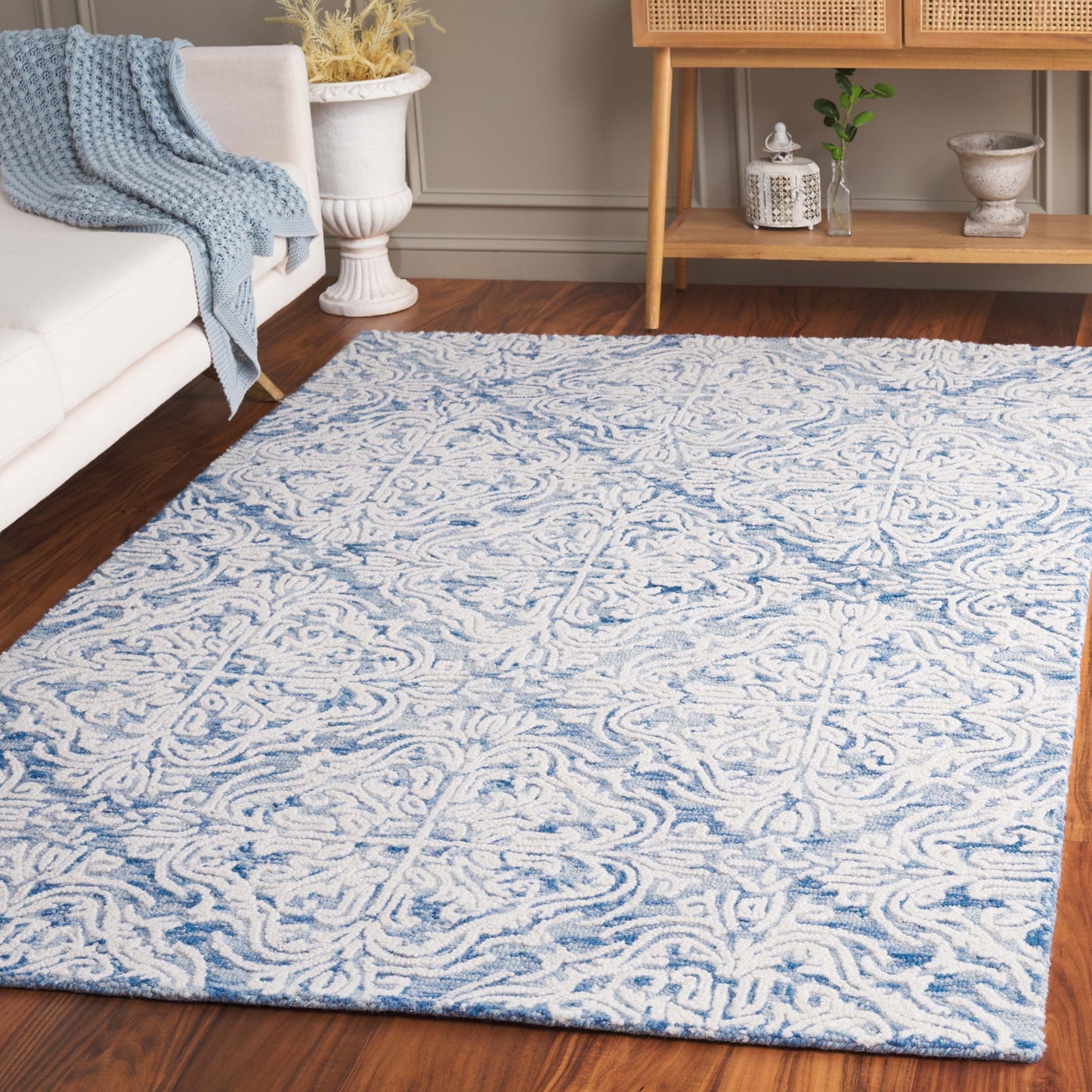 Tapis en laine moderne à motif floral Gertrida, fait main par SAFAVIEH