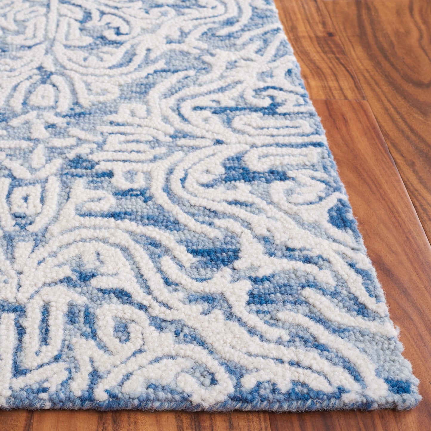 Tapis en laine moderne à motif floral Gertrida, fait main par SAFAVIEH