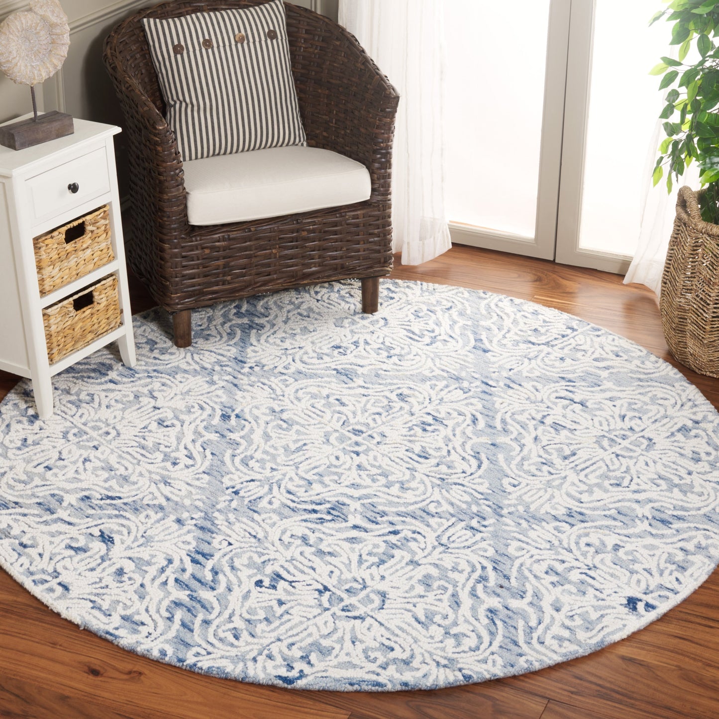 Tapis en laine moderne à motif floral Gertrida, fait main par SAFAVIEH