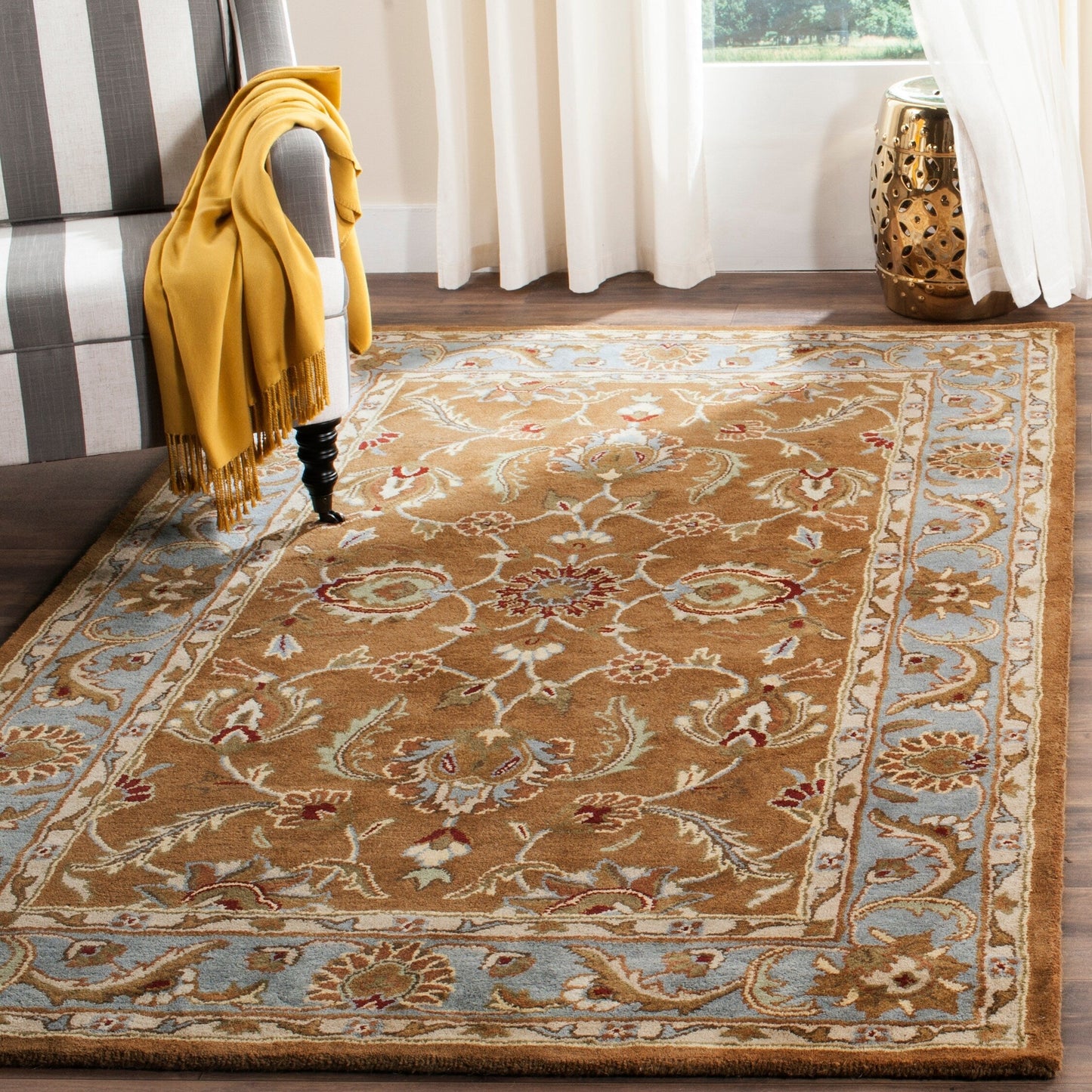 Tapis oriental traditionnel en laine SAFAVIEH fait main, héritage de la pleine floraison