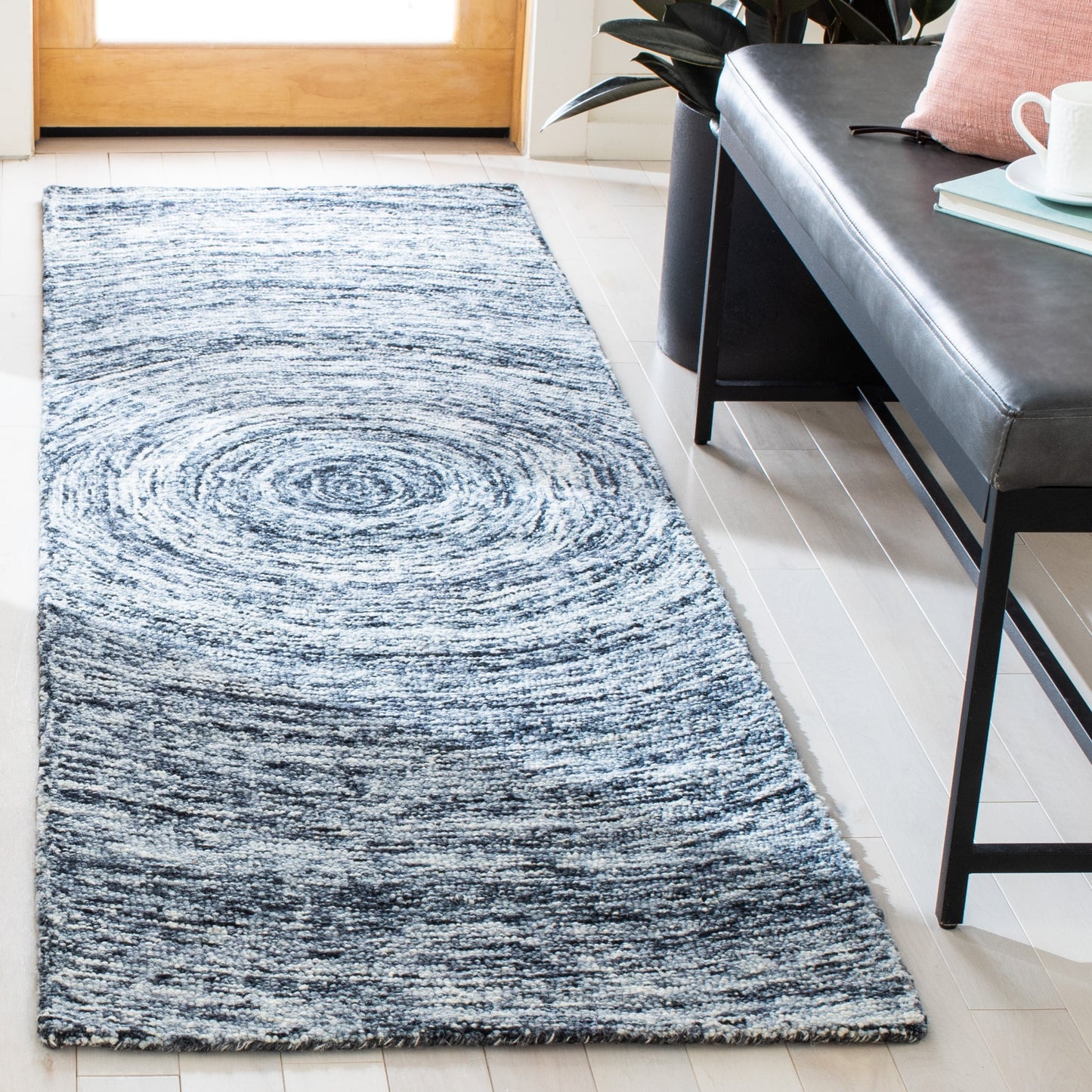 Tapis Maddison en laine ikat fait main SAFAVIEH
