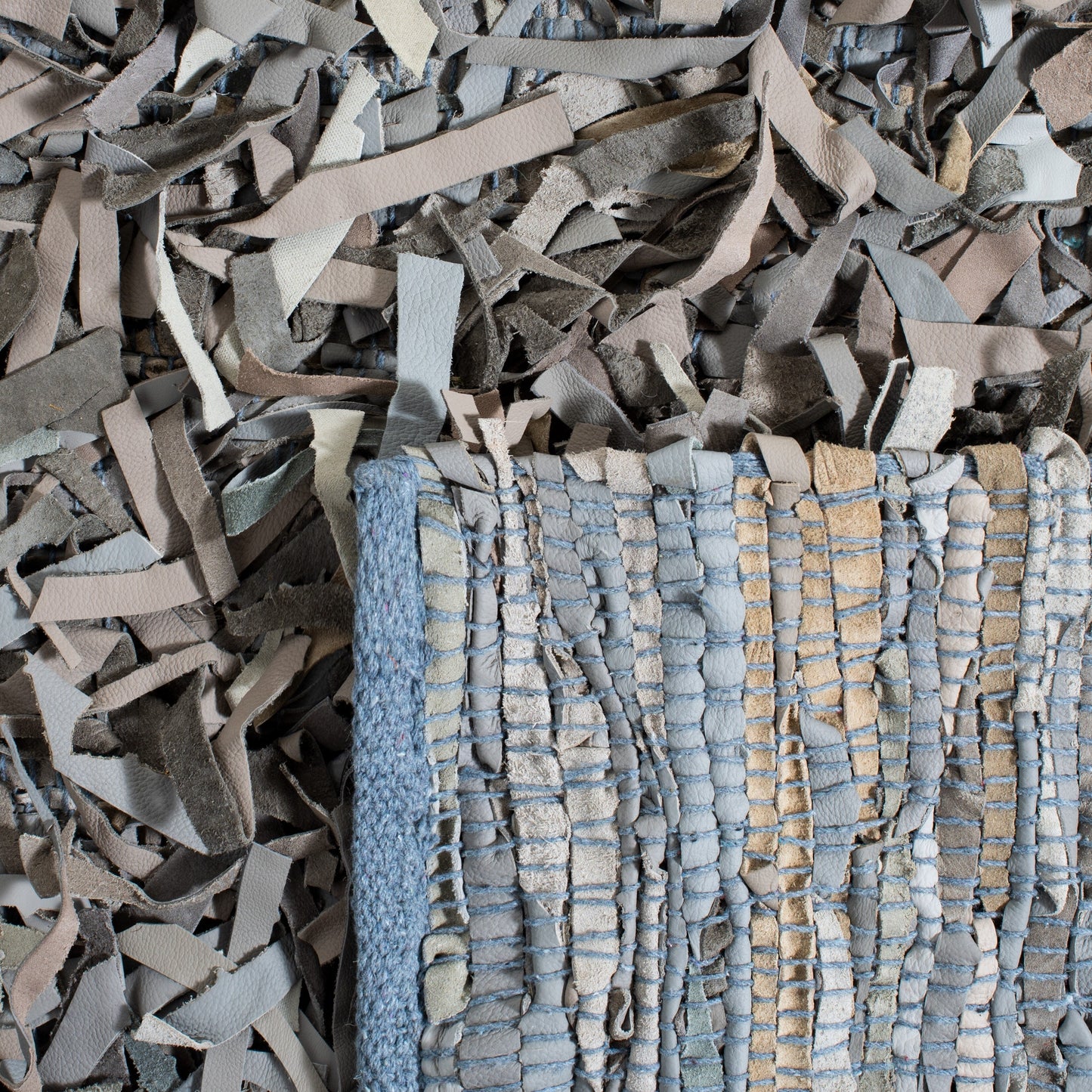 SAFAVIEH Tapis en cuir moderne à poils longs Blayne fait à la main