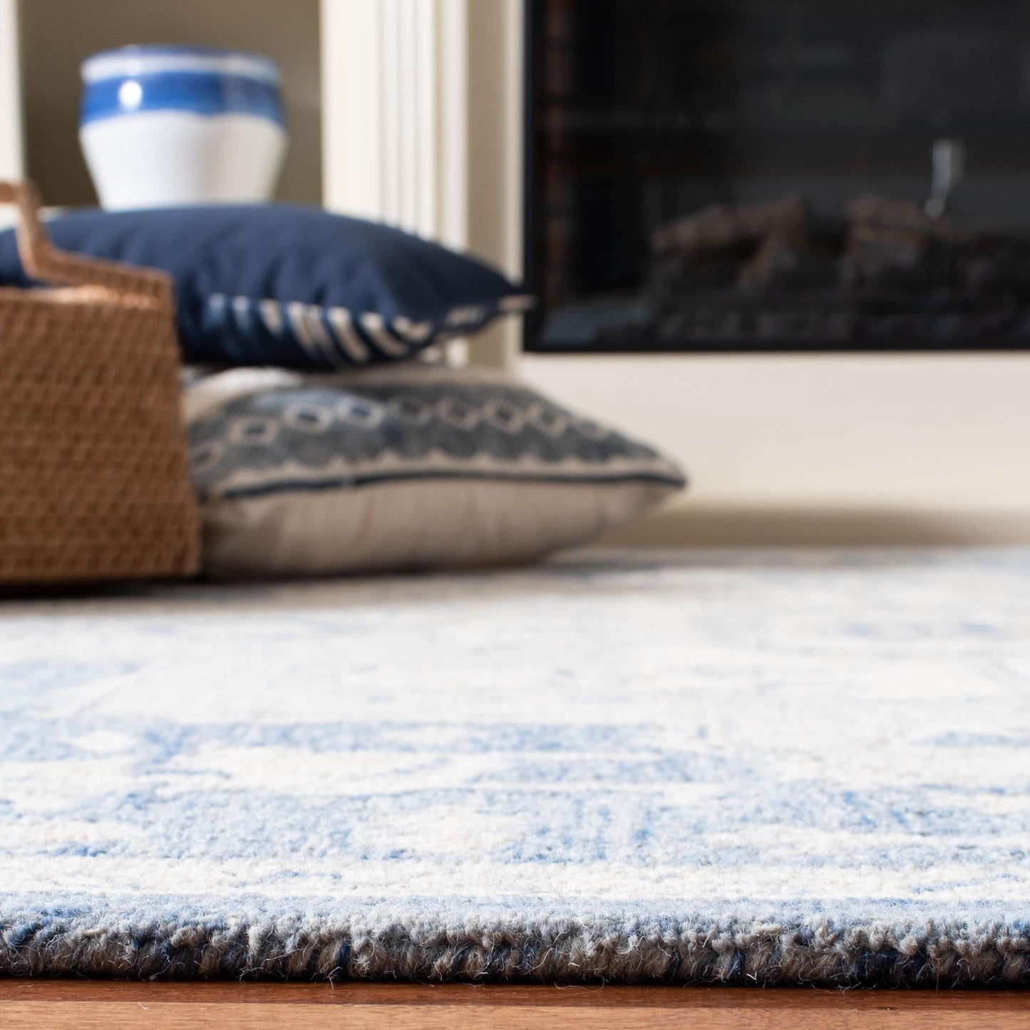 Tapis en laine SAFAVIEH à micro-boucles, motif médaillon Gulseven, fait main