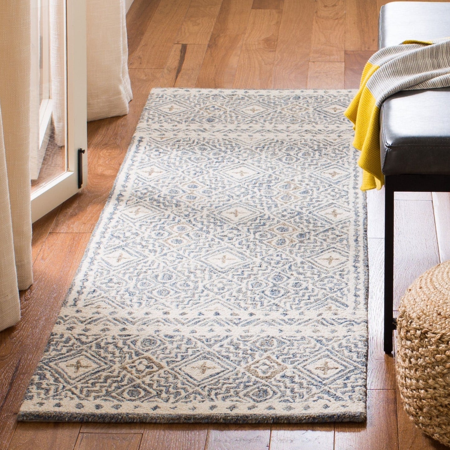 Tapis SAFAVIEH en laine Lutetia micro-bouclée faite à la main