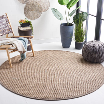 Tapis SAFAVIEH en sisal Relina fait main en fibres naturelles