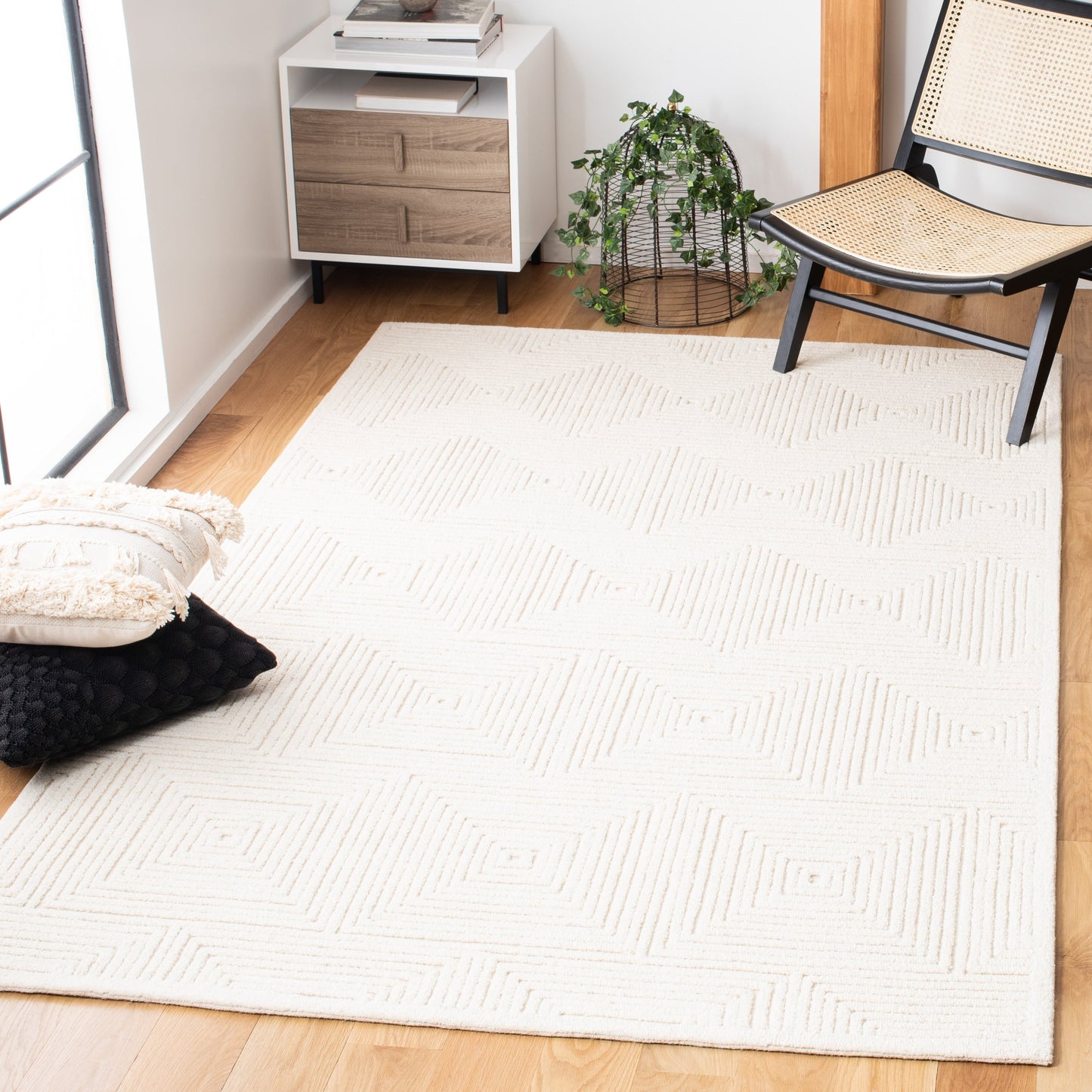 Tapis texturé en laine Nigina fait main SAFAVIEH