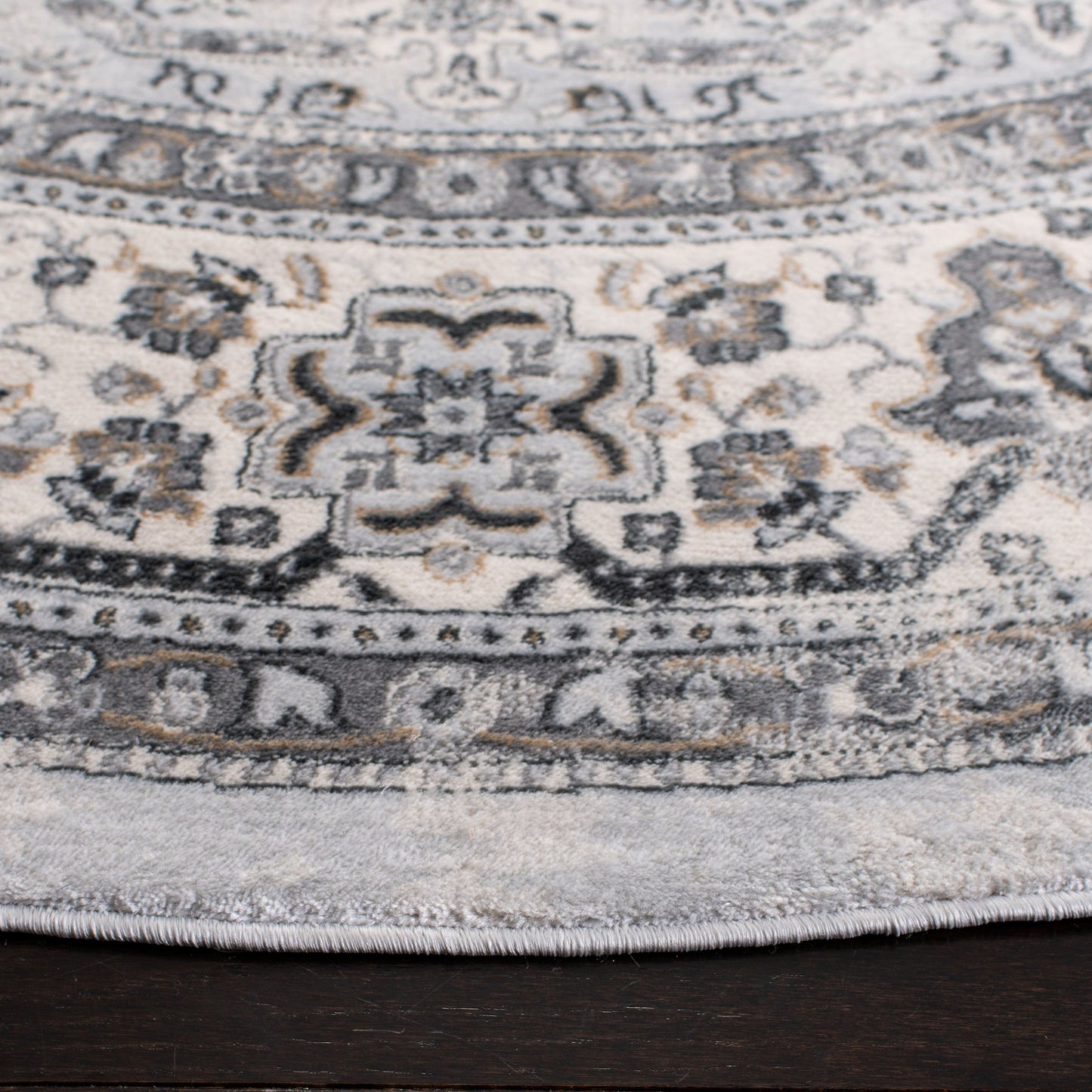 Tapis oriental traditionnel SAFAVIEH Isabella Roxann