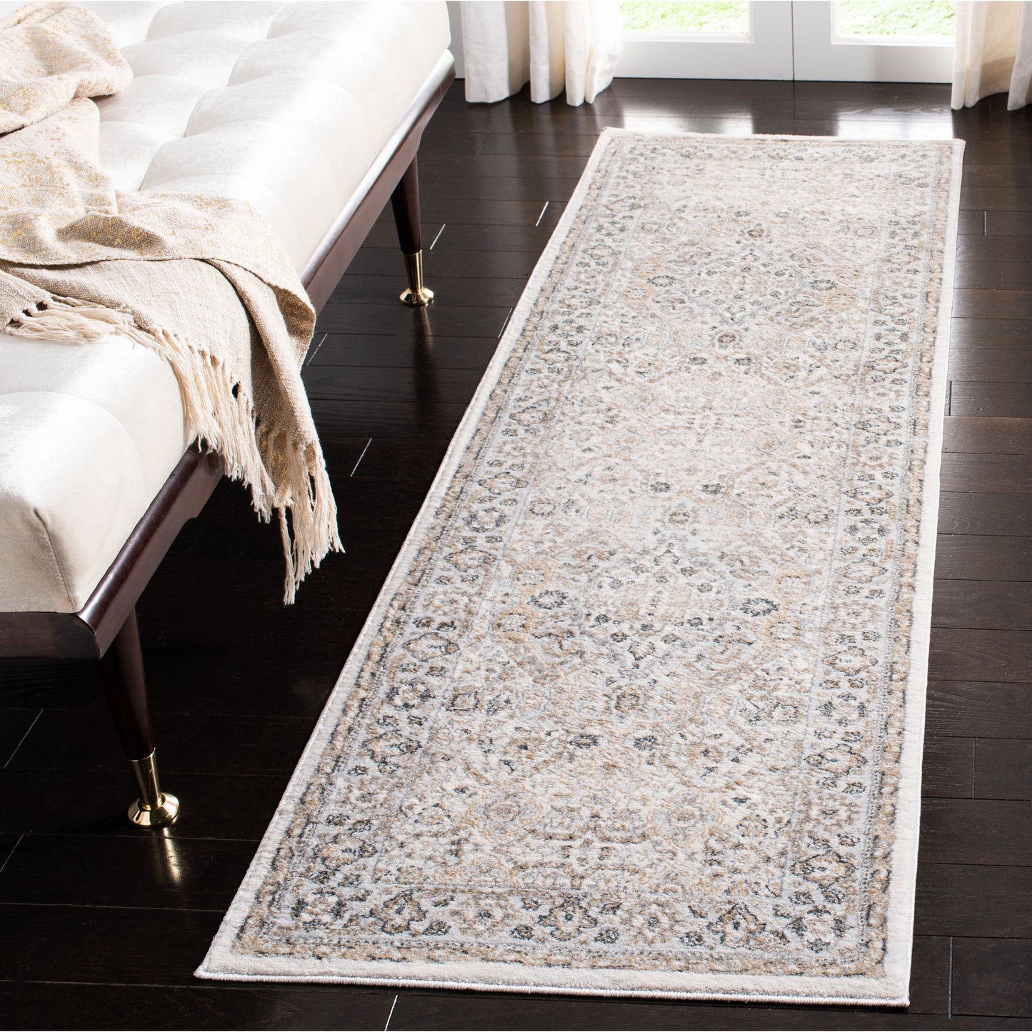 Tapis oriental traditionnel SAFAVIEH Isabella Roxann