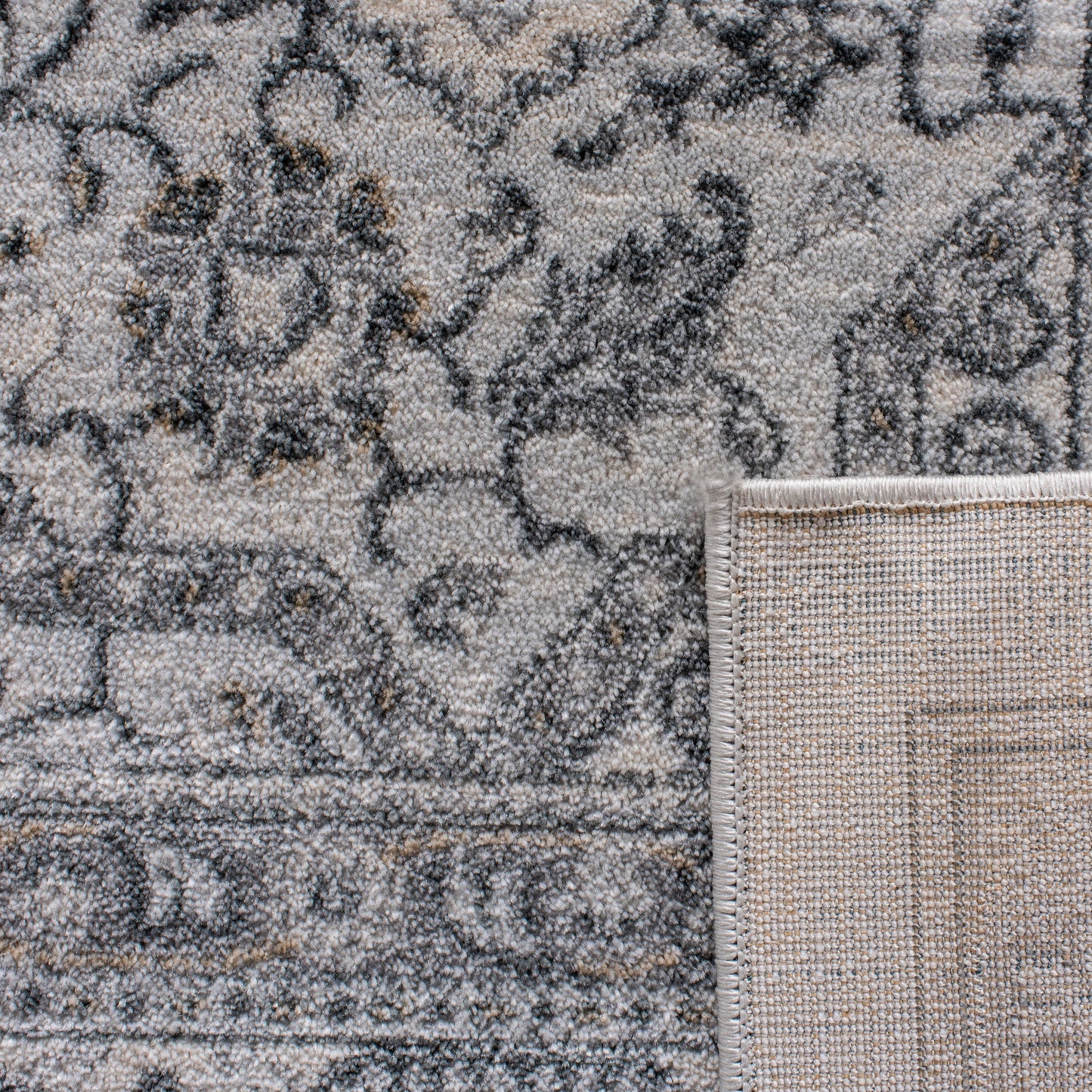 Tapis oriental traditionnel SAFAVIEH Isabella Roxann