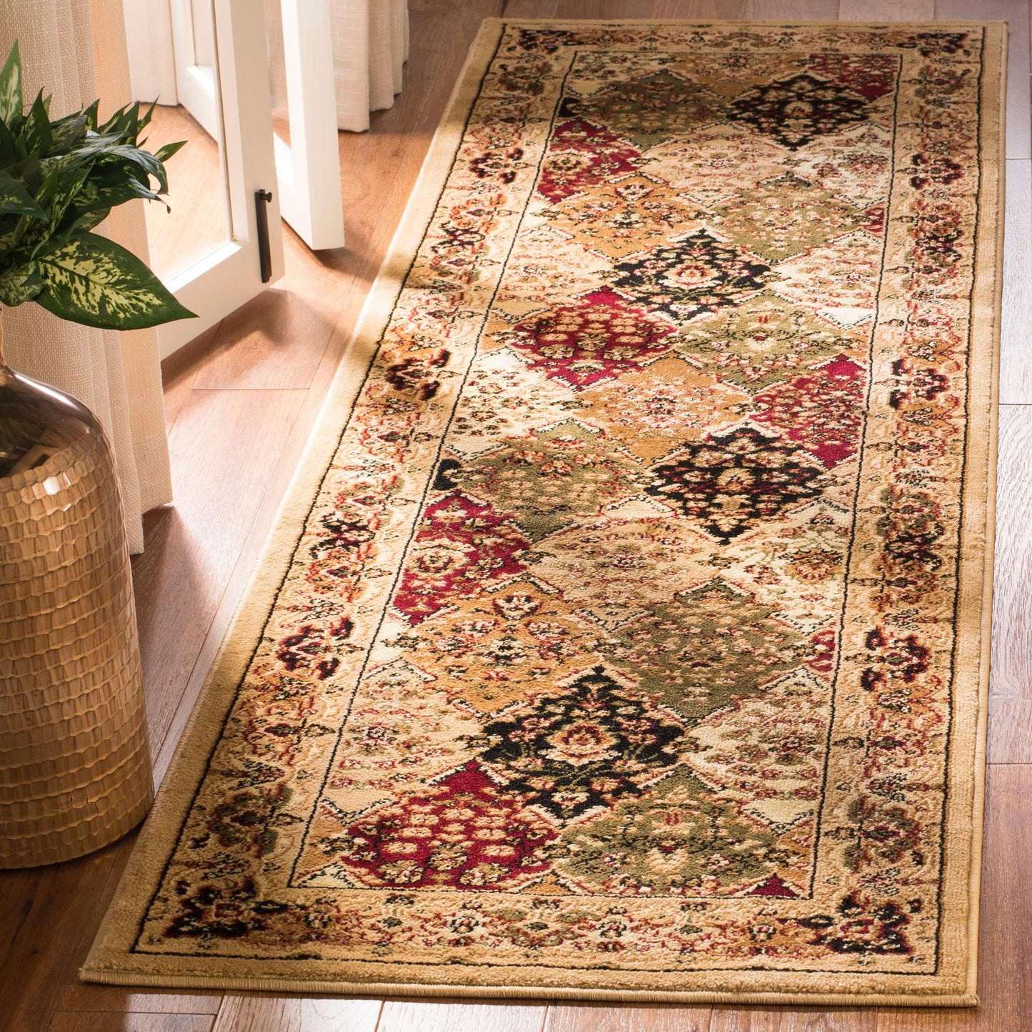 Tapis oriental traditionnel SAFAVIEH Lyndhurst Lyndy
