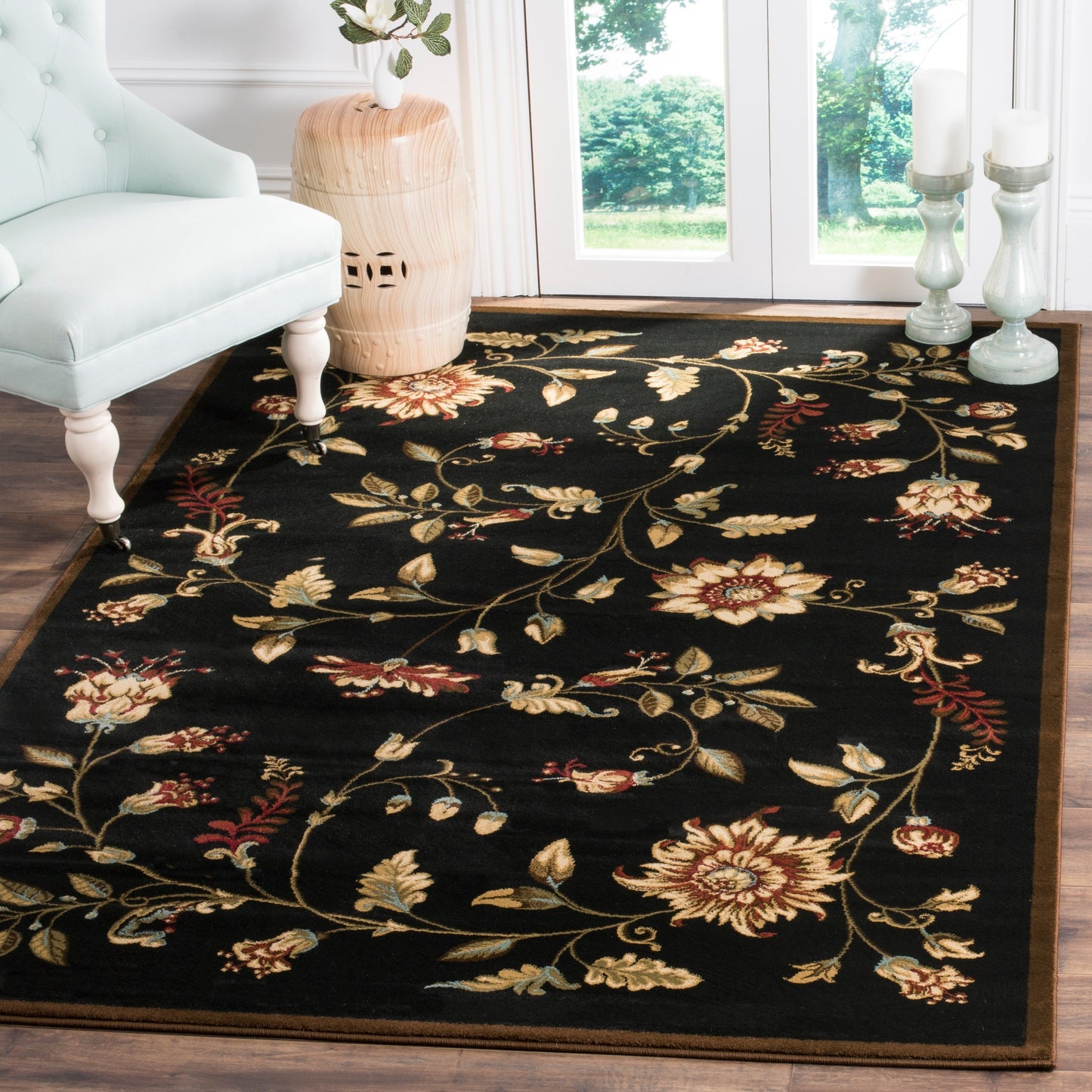 Tapis à motifs floraux traditionnels SAFAVIEH Lyndhurst Nazaria