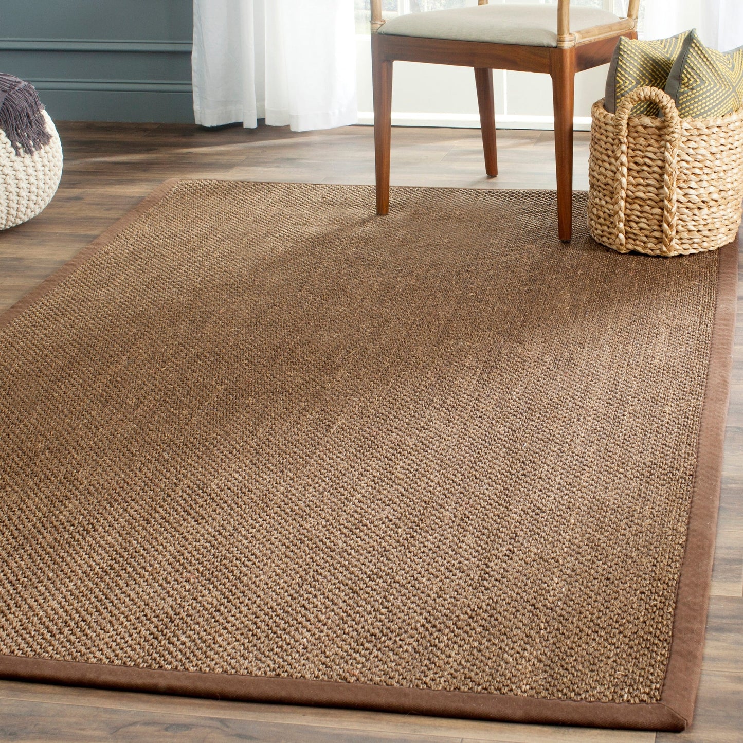 Tapis SAFAVIEH en fibres naturelles Elmyra avec bordure en sisal