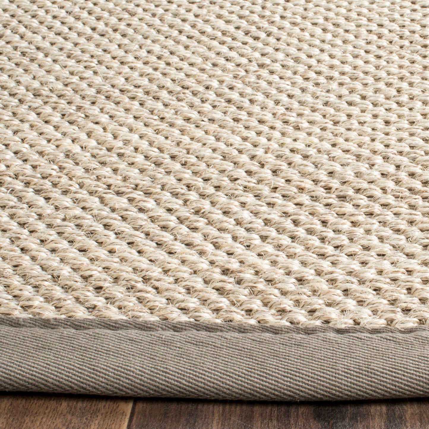 Tapis en sisal Lorine à bordure décontractée en fibres naturelles SAFAVIEH