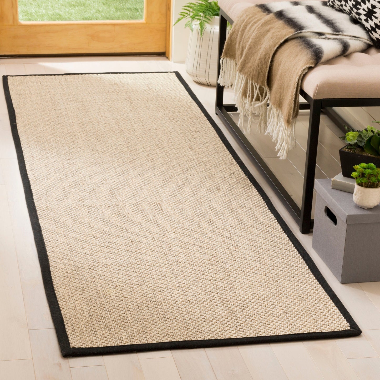 Tapis en sisal Lorine à bordure décontractée en fibres naturelles SAFAVIEH