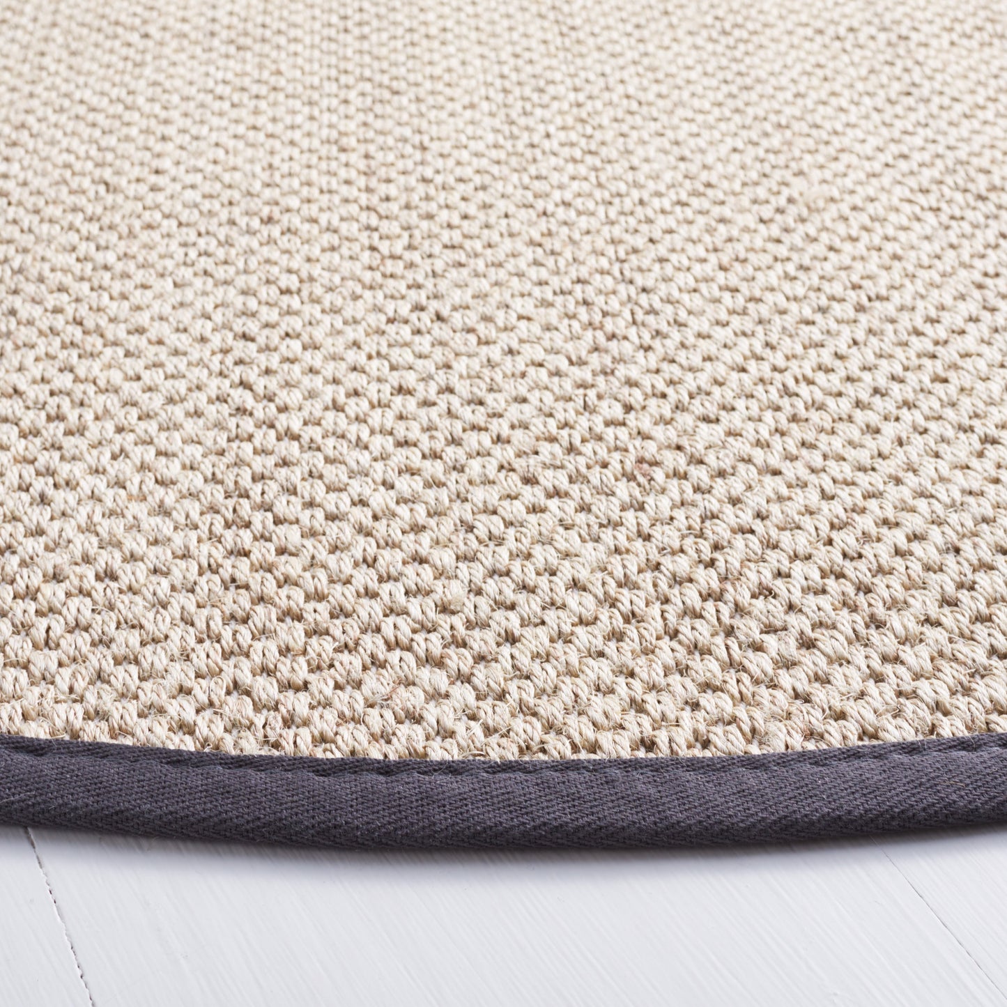 Tapis en sisal Lorine à bordure décontractée en fibres naturelles SAFAVIEH