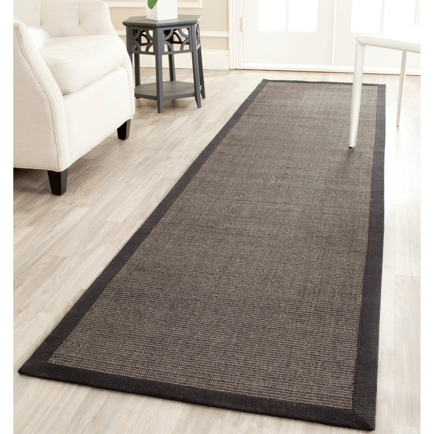 Tapis en sisal à bordure Madelyn en fibres naturelles SAFAVIEH