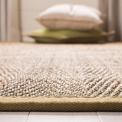 Tapis Trilby en fibres naturelles SAFAVIEH à chevrons en jonc de mer