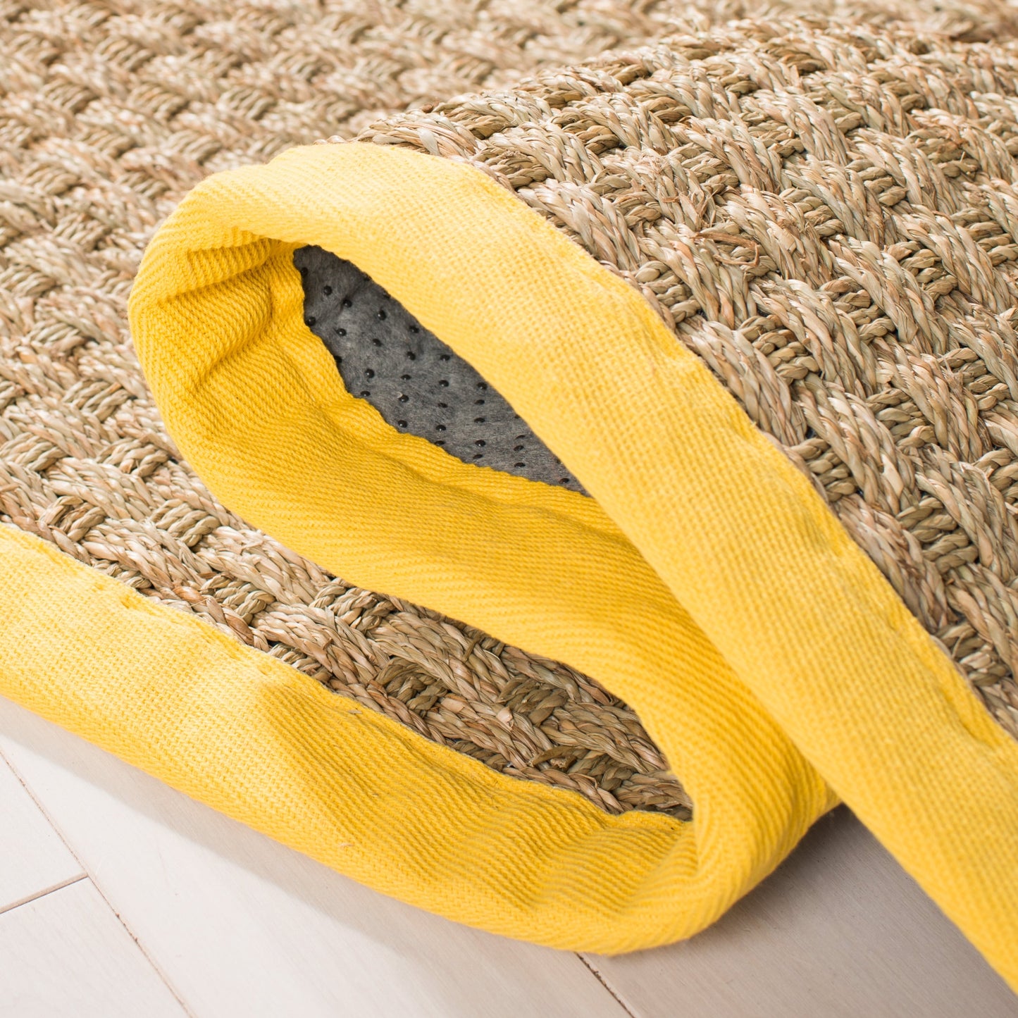 Tapis SAFAVIEH en fibres naturelles Zymryd tissées en jonc de mer