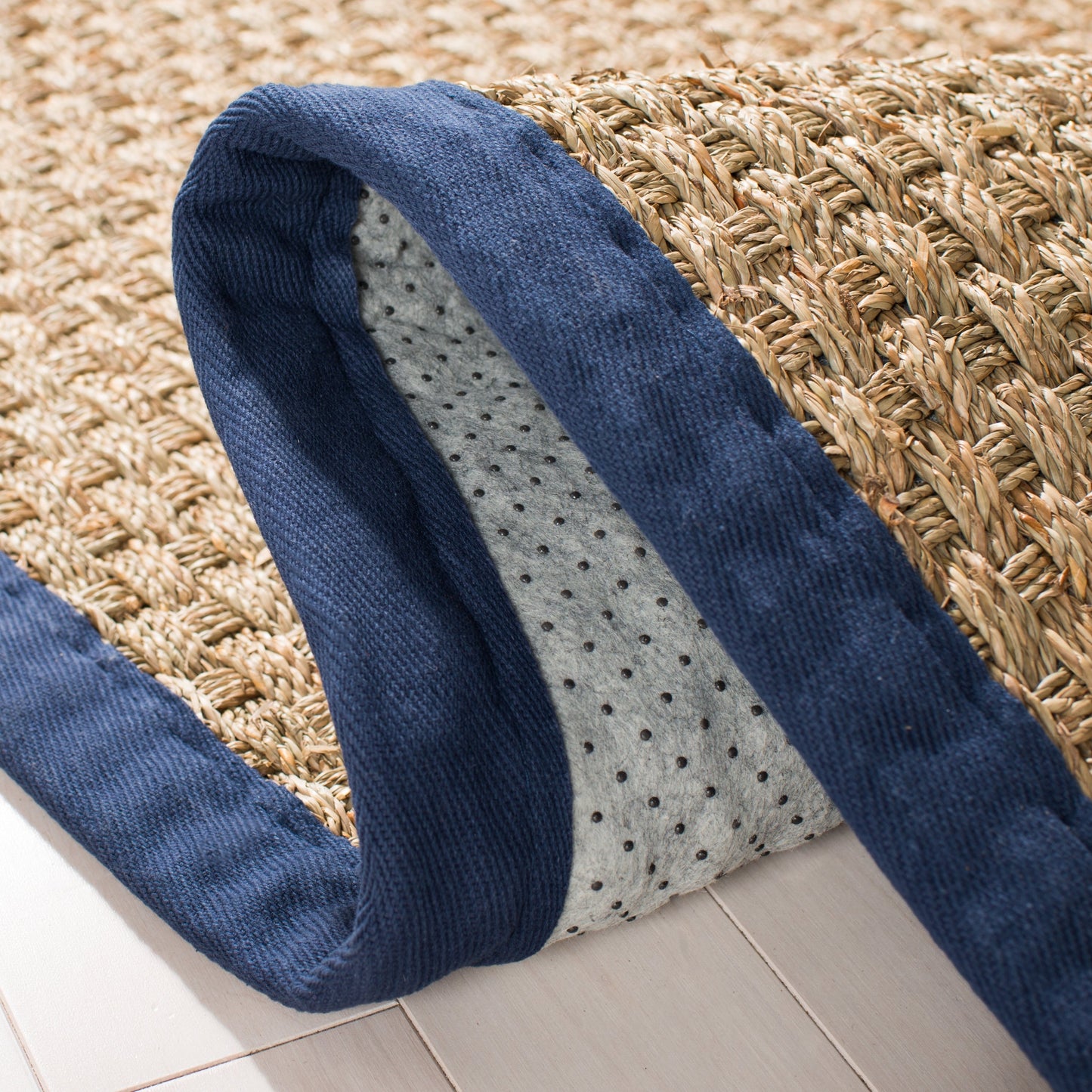 Tapis SAFAVIEH en fibres naturelles Zymryd tissées en jonc de mer