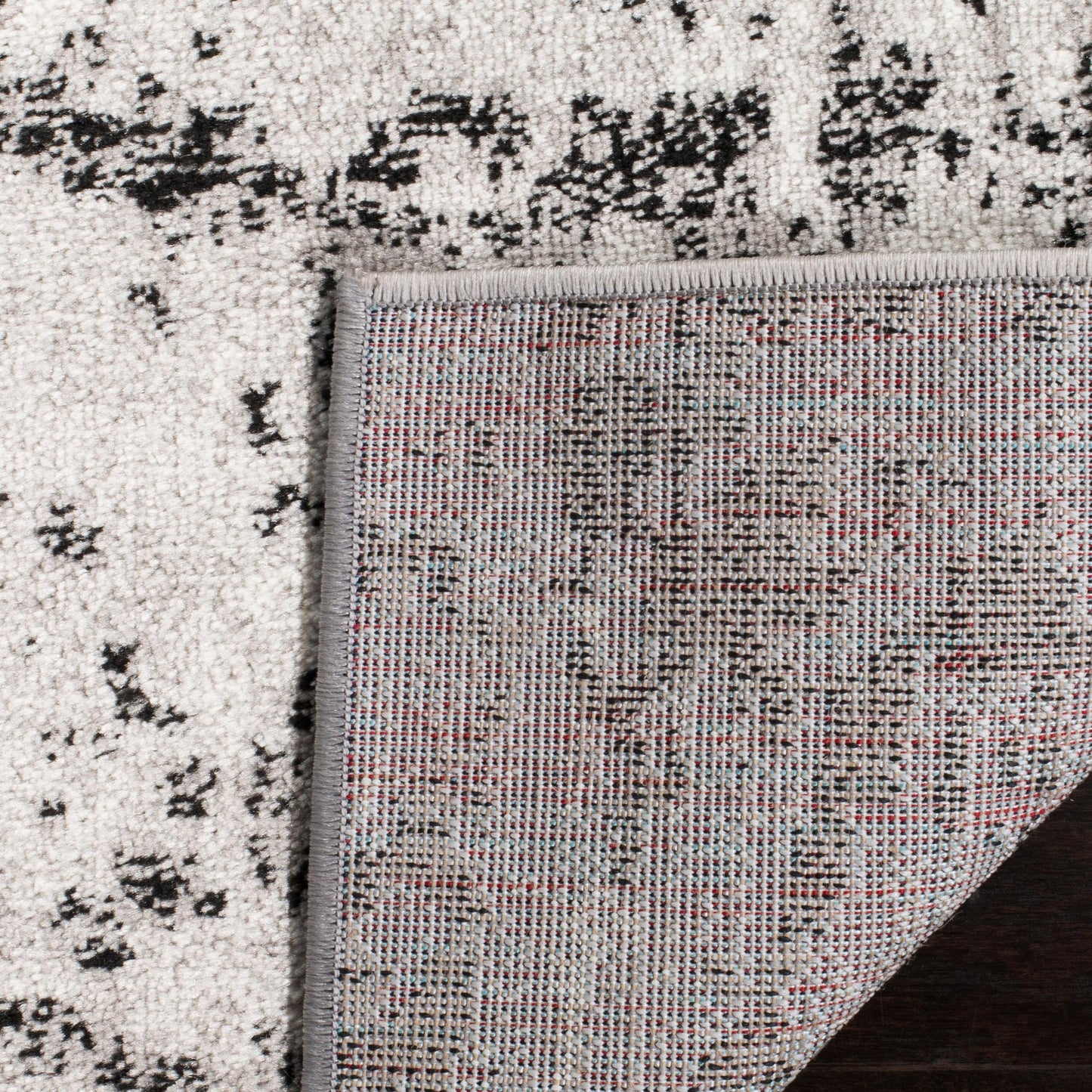 SAFAVIEH Tapis moderne Skyler Leitha