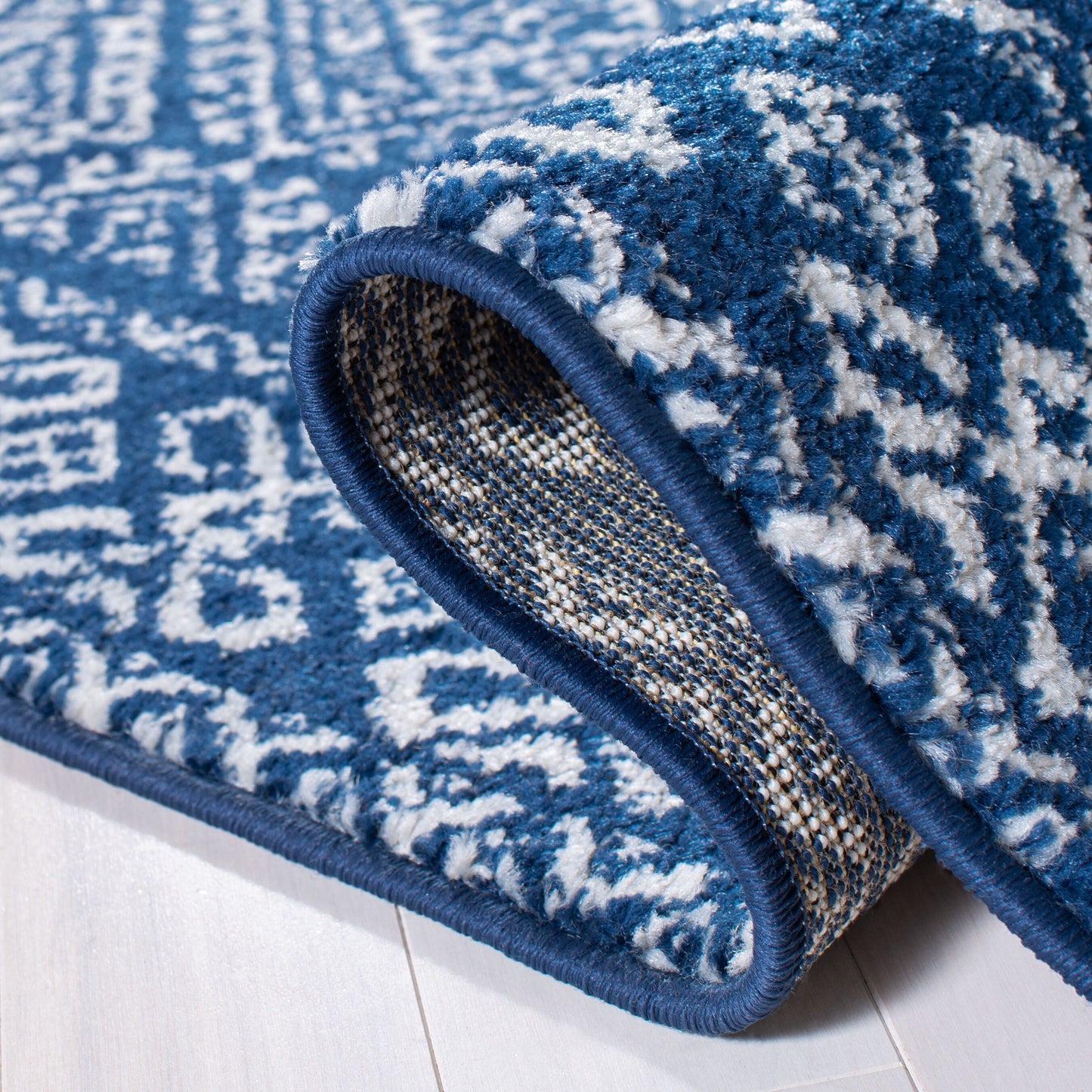 Tapis rustique marocain bohème SAFAVIEH Tulum Phebe